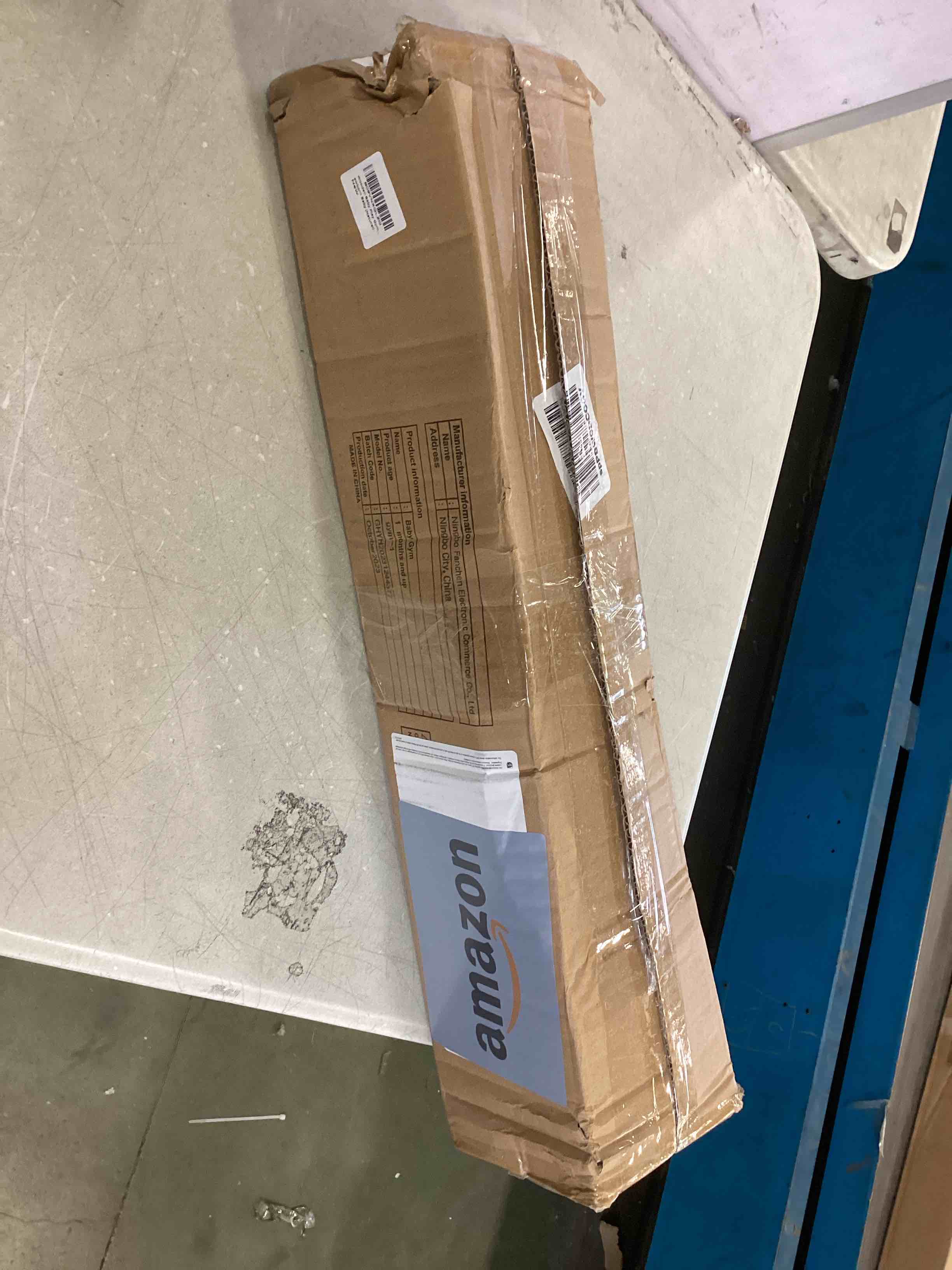 https://s3.amazonaws.com/lotting-images-prod/bidfta/RED6117976_1710264225031.jpeg