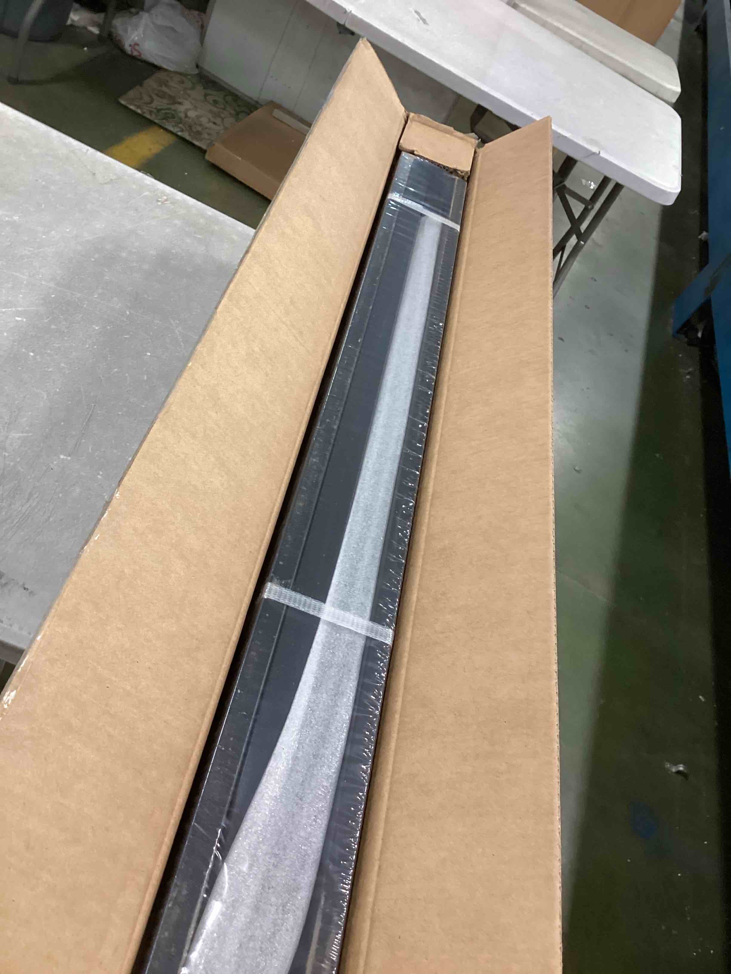 https://s3.amazonaws.com/lotting-images-prod/bidfta/RED6118518_1710506504758.jpeg