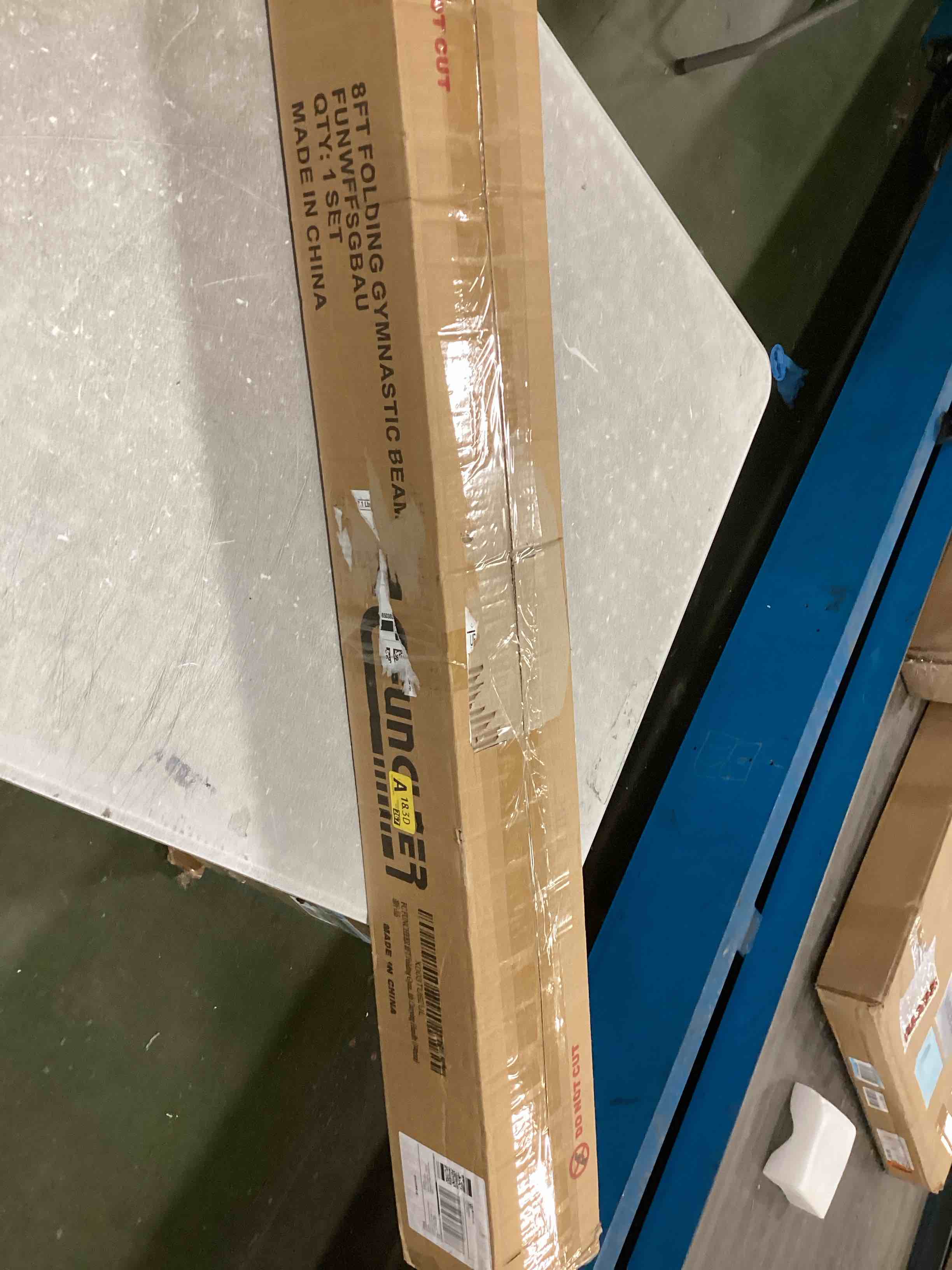 https://s3.amazonaws.com/lotting-images-prod/bidfta/RED6118545_1710507803019.jpeg