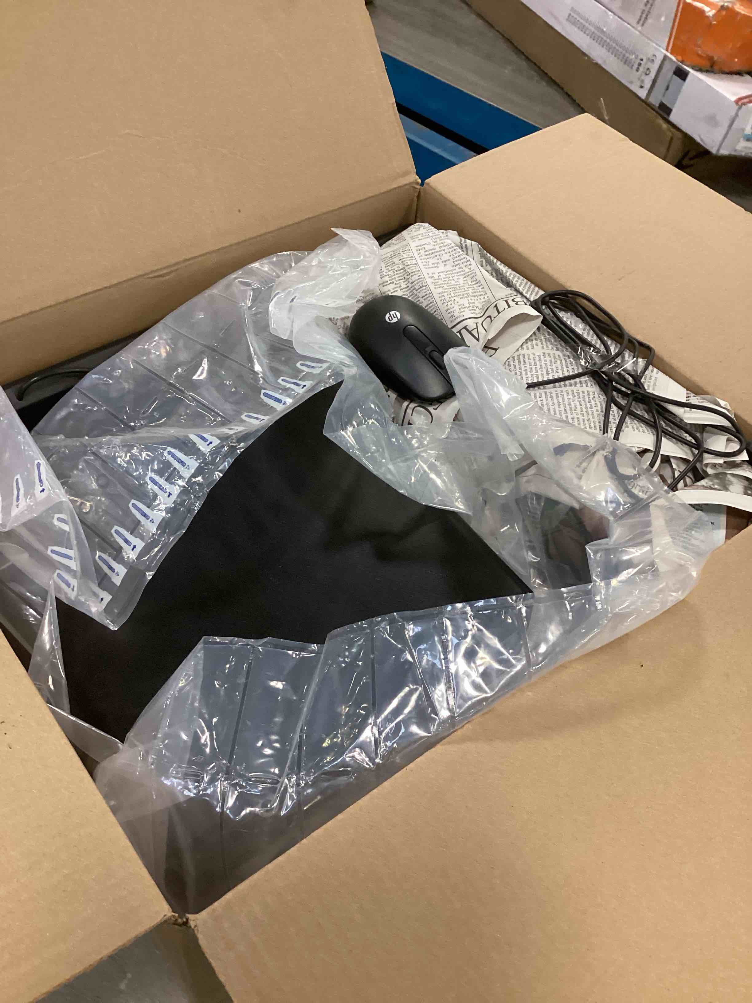 https://s3.amazonaws.com/lotting-images-prod/bidfta/RED6118643_1710519703105.jpeg