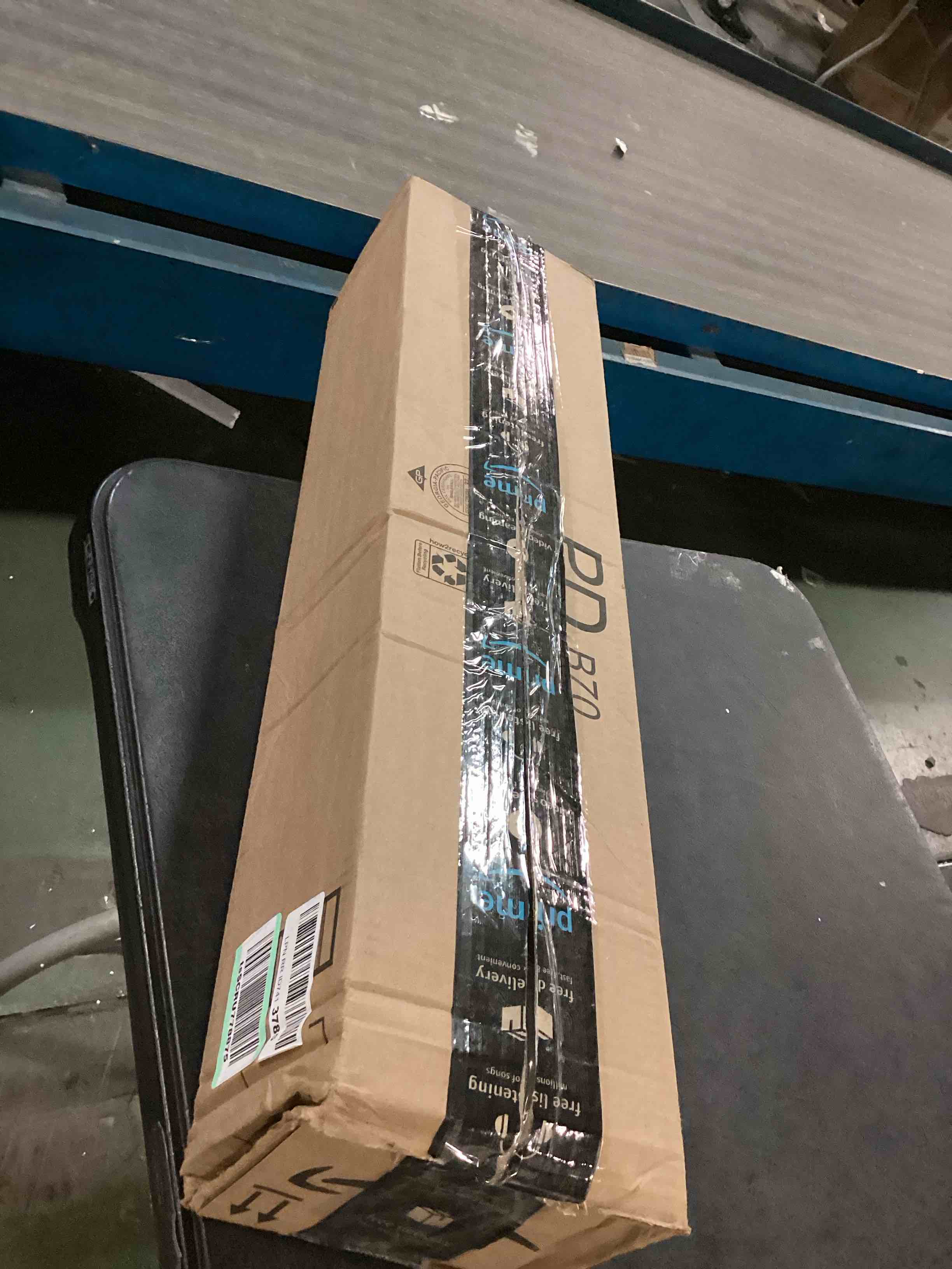 https://s3.amazonaws.com/lotting-images-prod/bidfta/RED6118744_1710761580237.jpeg