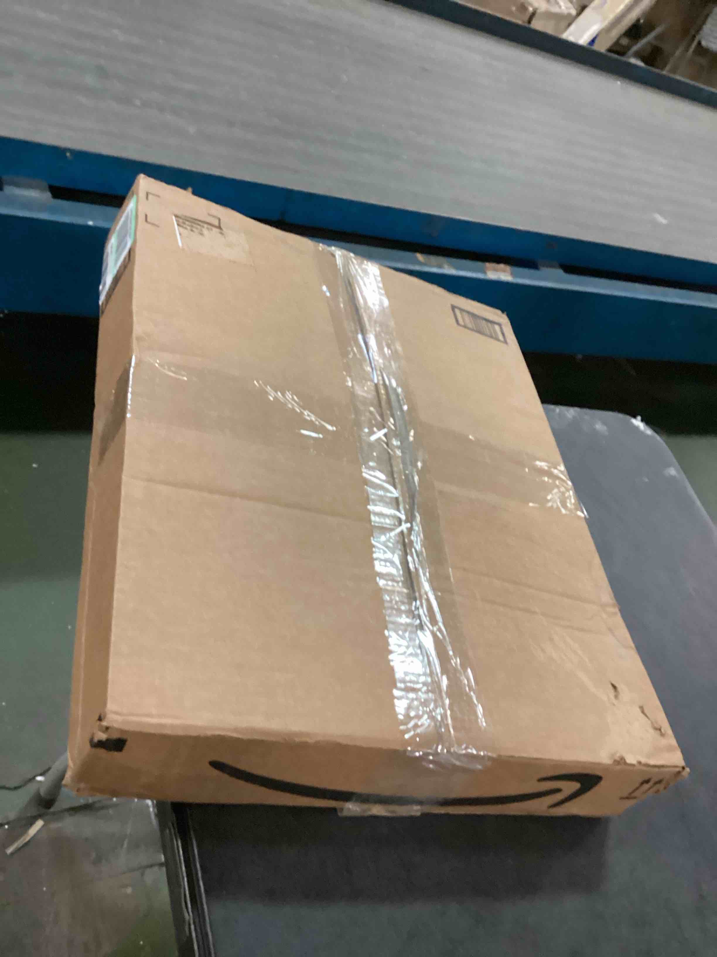 https://s3.amazonaws.com/lotting-images-prod/bidfta/RED6118792_1710766522500.jpeg