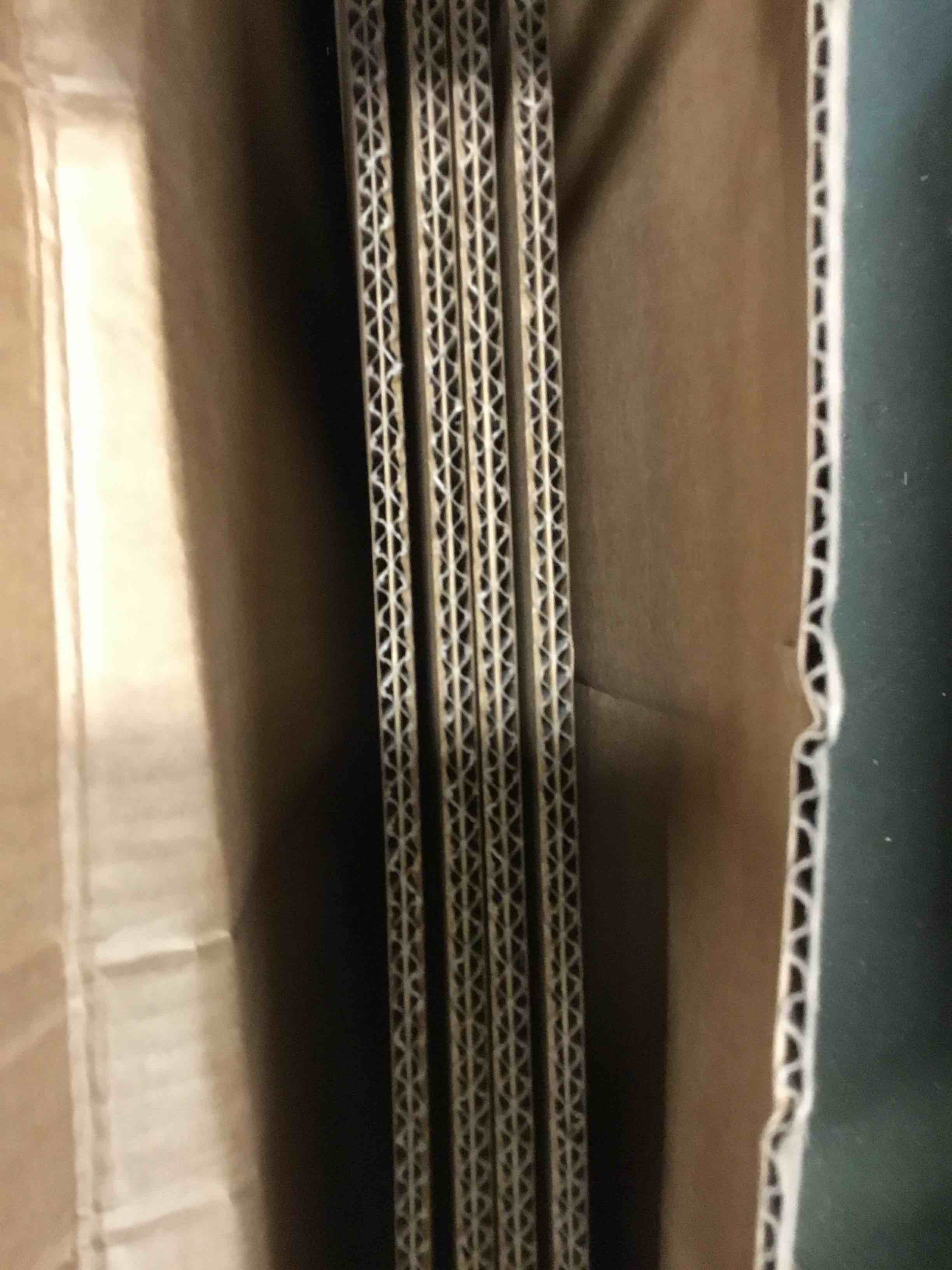 https://s3.amazonaws.com/lotting-images-prod/bidfta/RED6119098_1710260232480.jpeg
