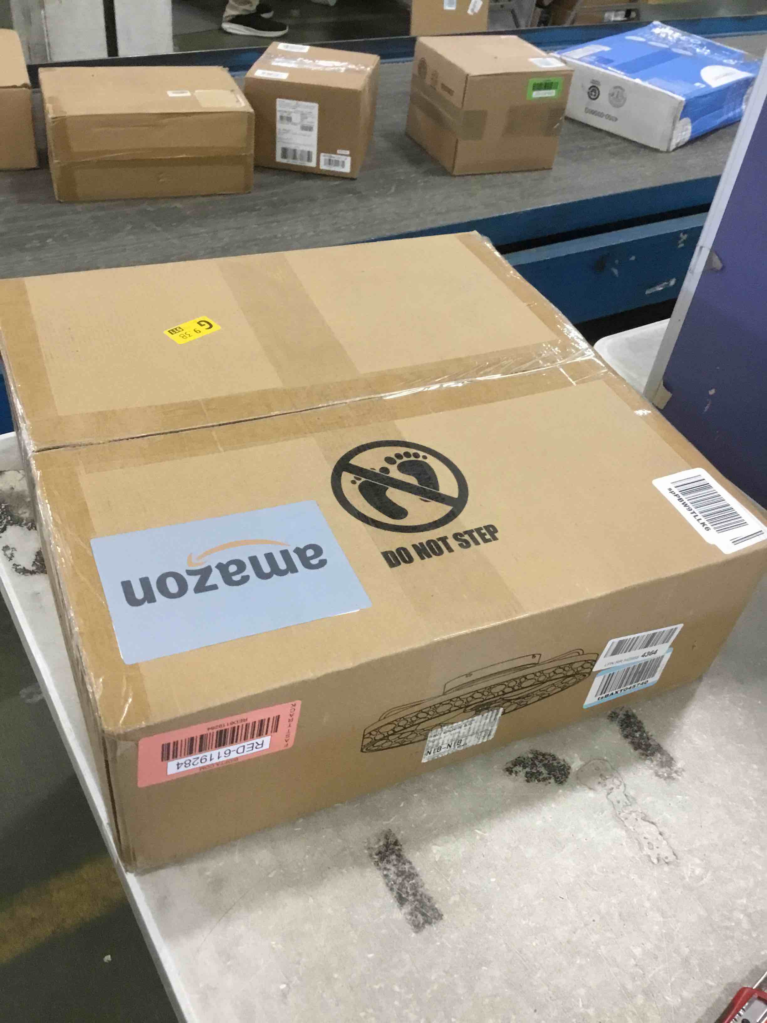 https://s3.amazonaws.com/lotting-images-prod/bidfta/RED6119284_1710340733802.jpeg