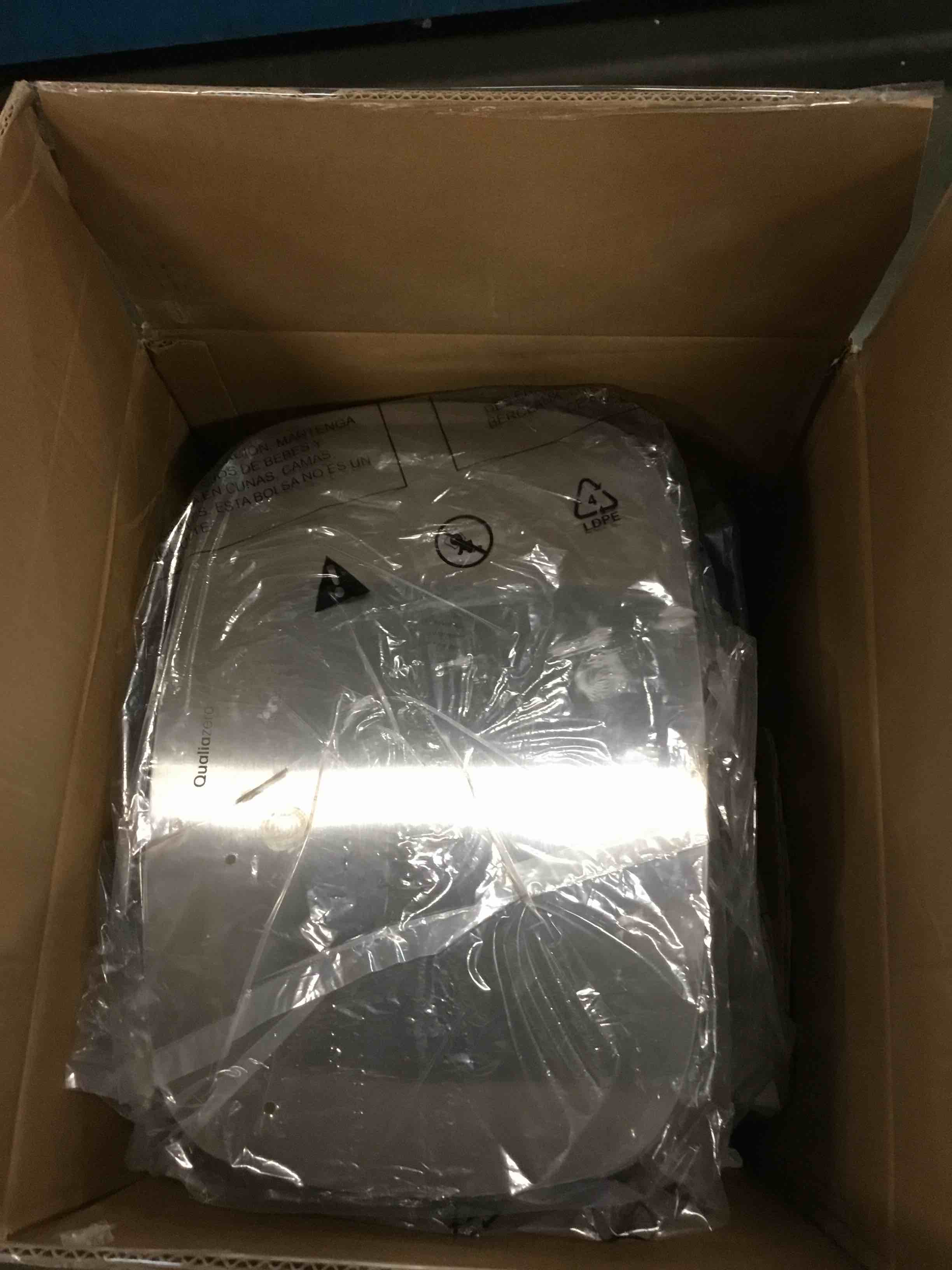 https://s3.amazonaws.com/lotting-images-prod/bidfta/RED6120008_1710776447440.jpeg