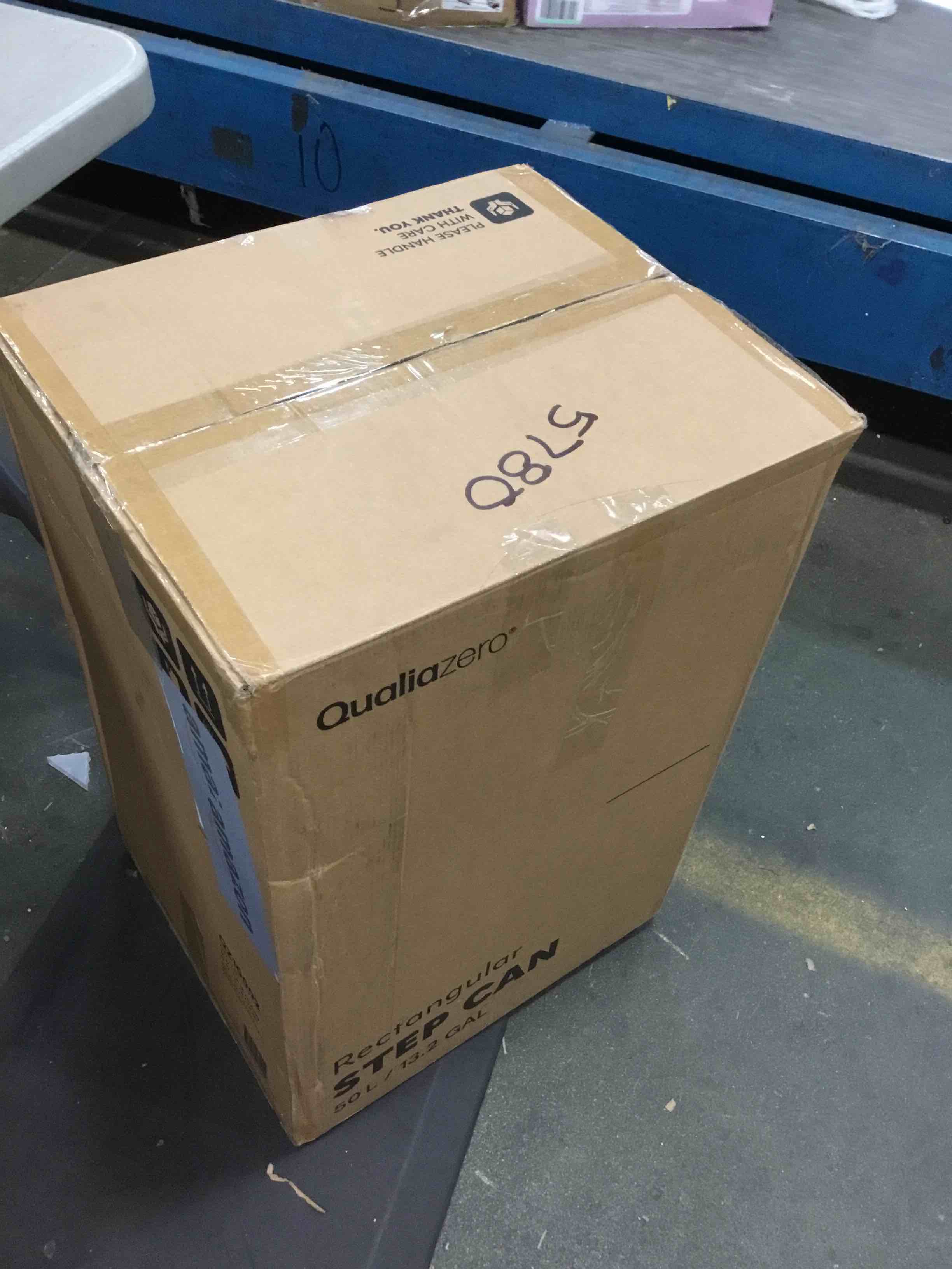 https://s3.amazonaws.com/lotting-images-prod/bidfta/RED6120008_1710776484365.jpeg