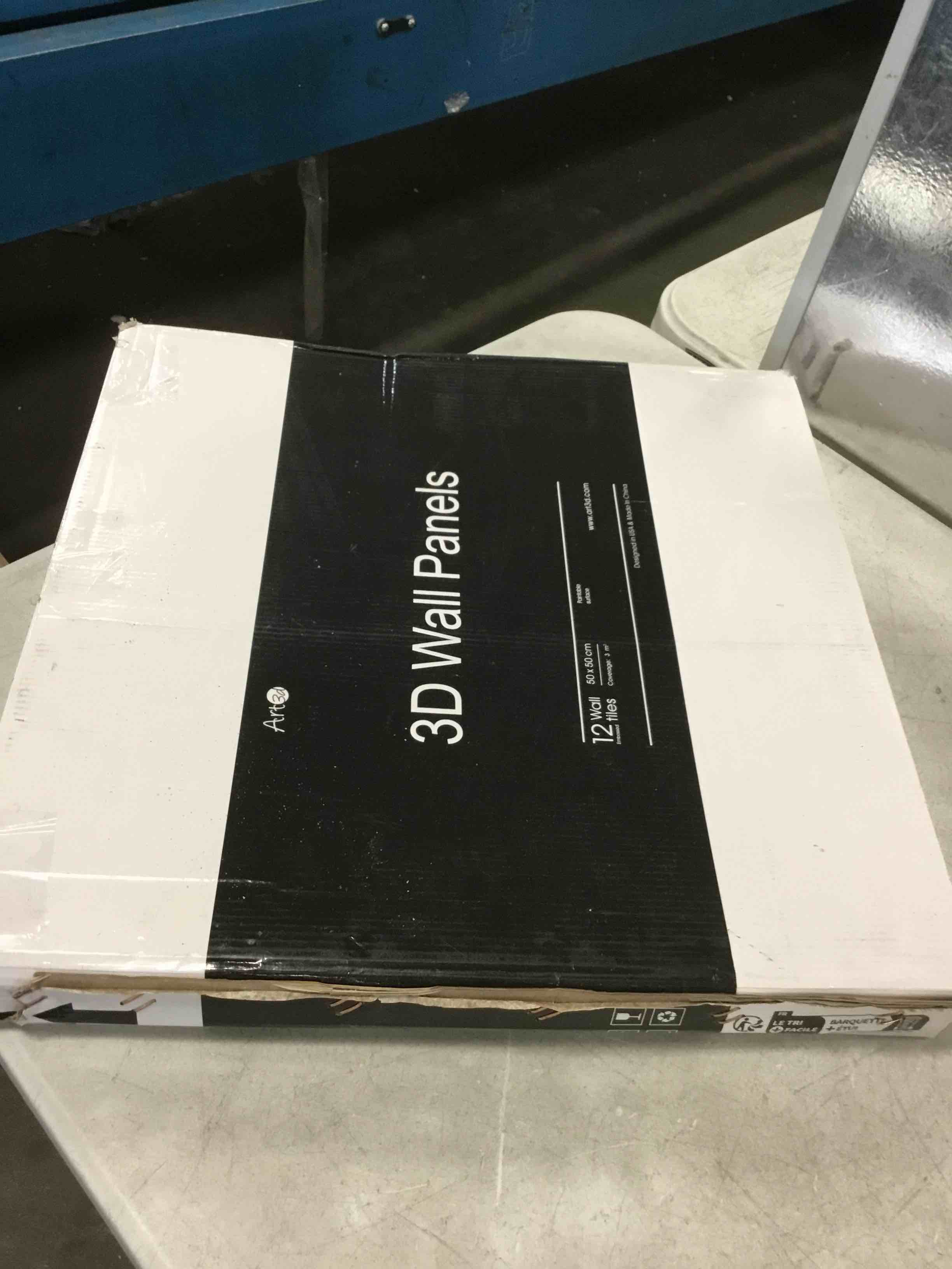 https://s3.amazonaws.com/lotting-images-prod/bidfta/RED6120186_1710944802118.jpeg