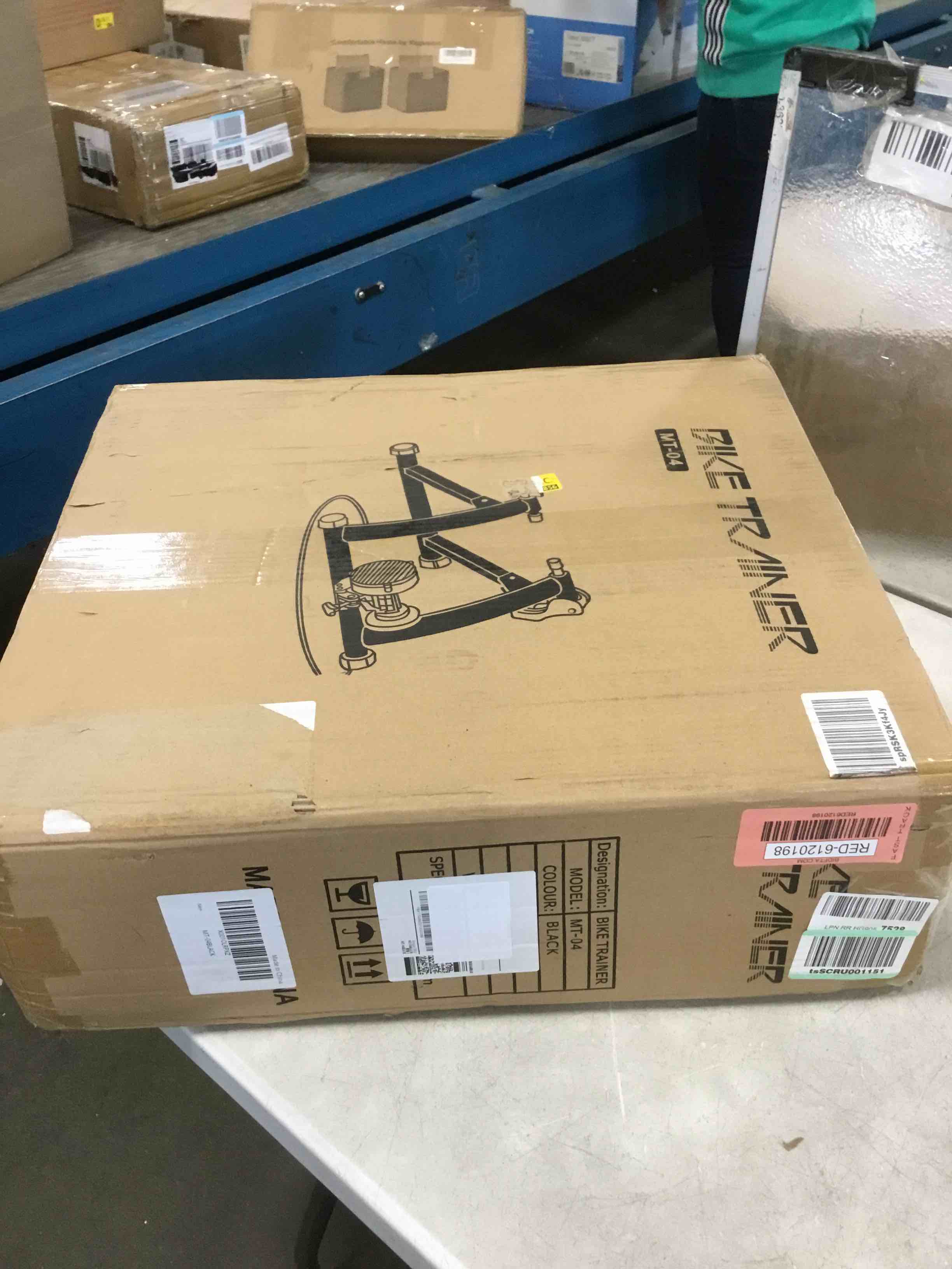 https://s3.amazonaws.com/lotting-images-prod/bidfta/RED6120198_1710946121453.jpeg