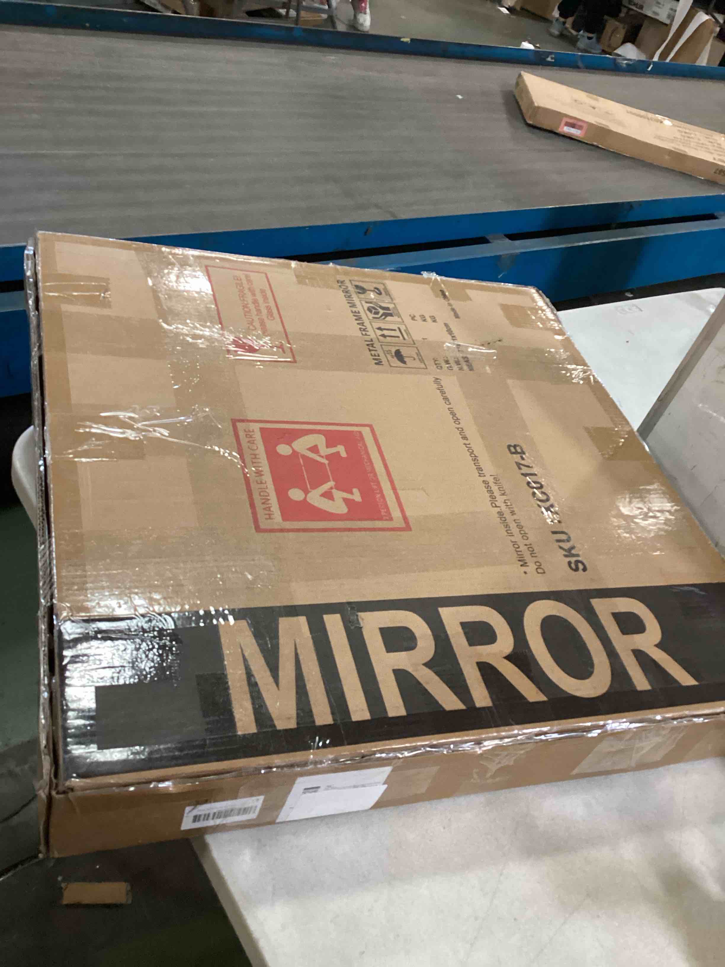 https://s3.amazonaws.com/lotting-images-prod/bidfta/RED6120670_1710872479245.jpeg