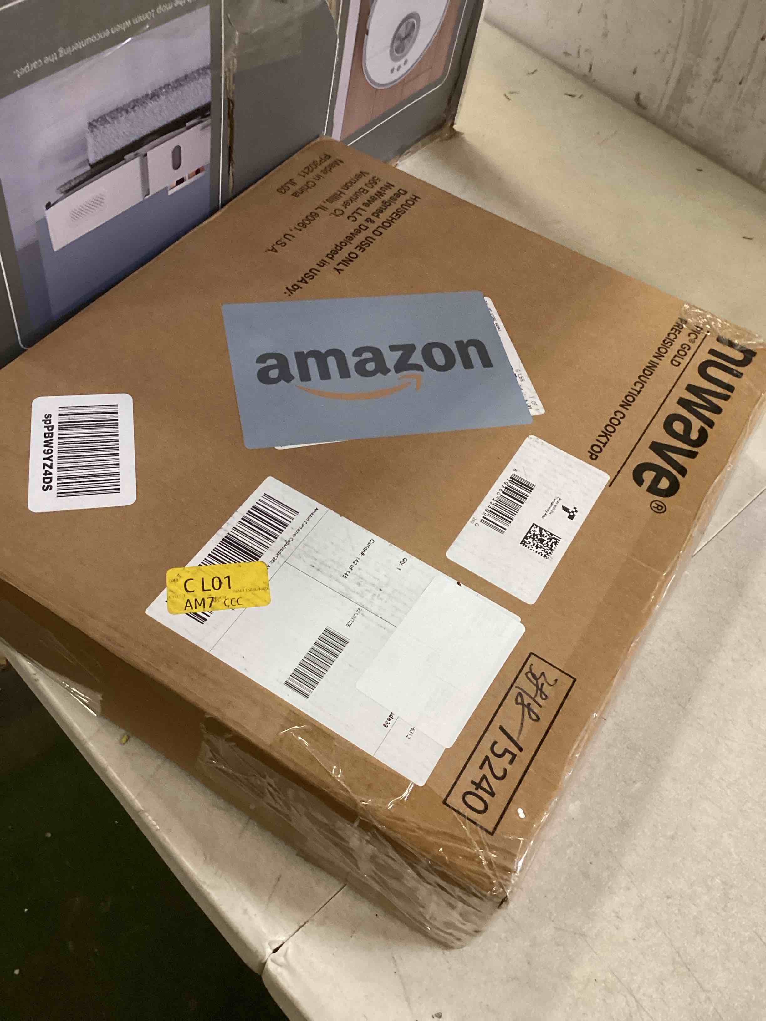 https://s3.amazonaws.com/lotting-images-prod/bidfta/RED6120689_1710878128017.jpeg