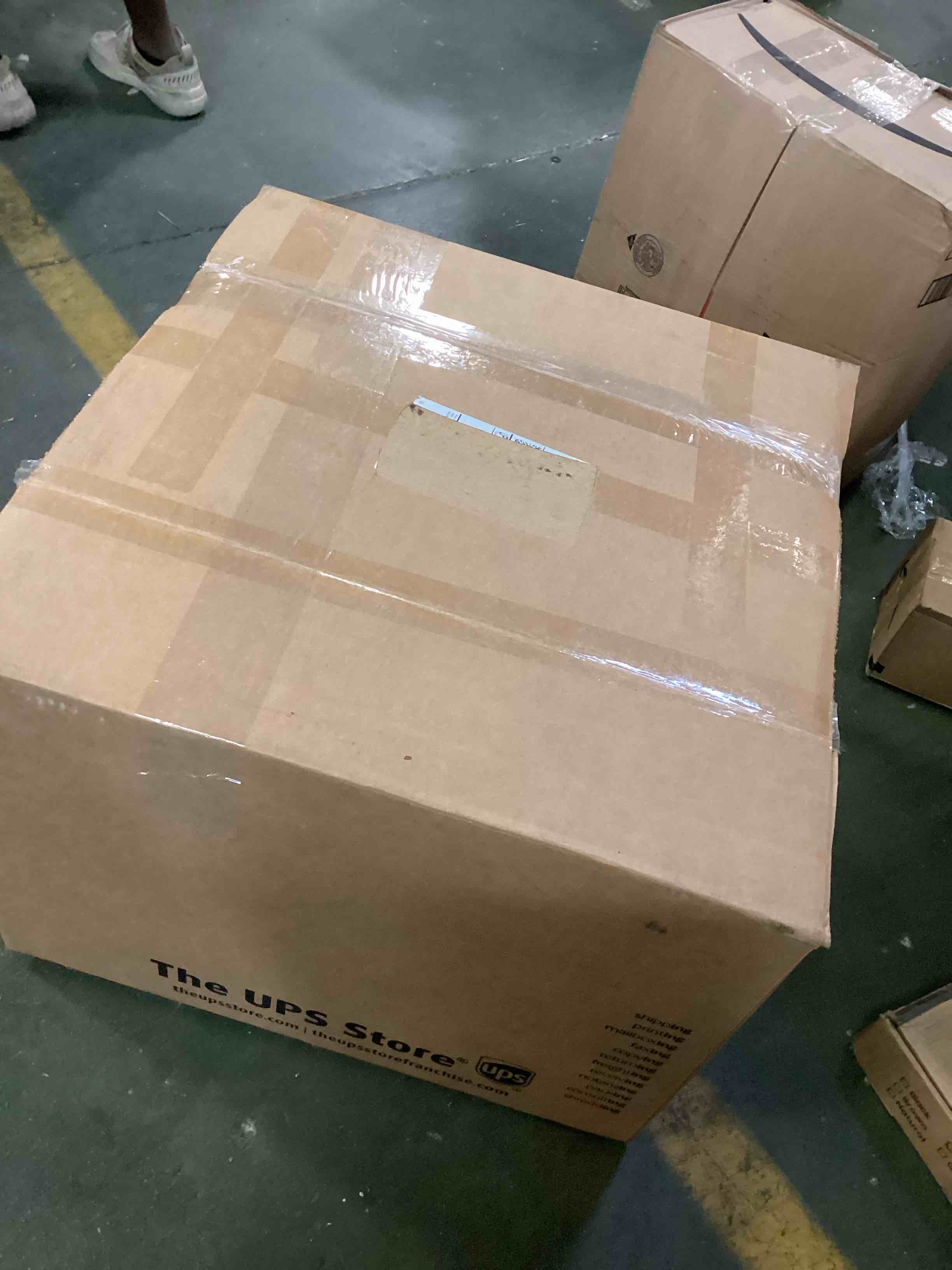 https://s3.amazonaws.com/lotting-images-prod/bidfta/RED6120756_1710940154907.jpeg