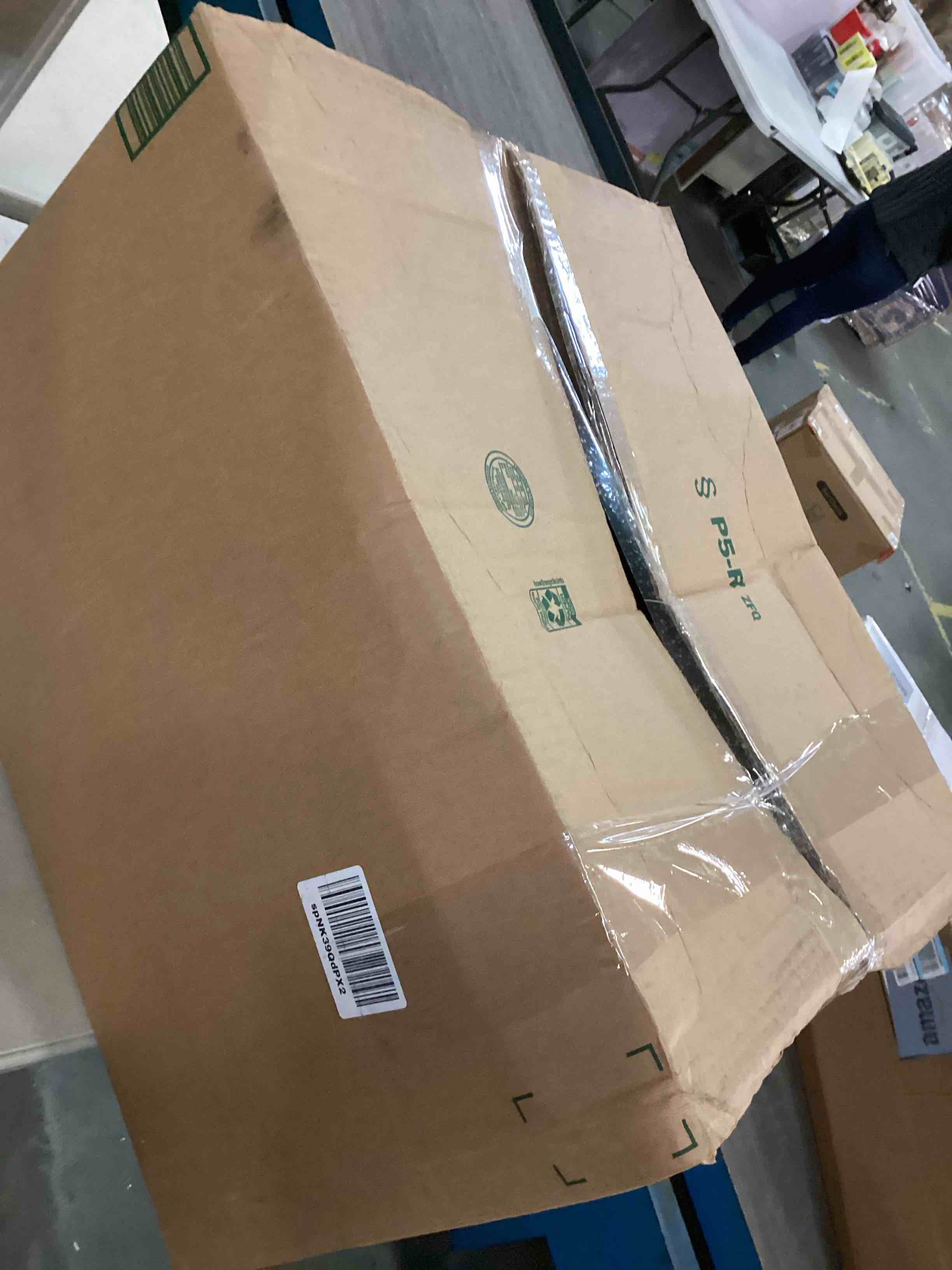 https://s3.amazonaws.com/lotting-images-prod/bidfta/RED6120759_1710940605652.jpeg