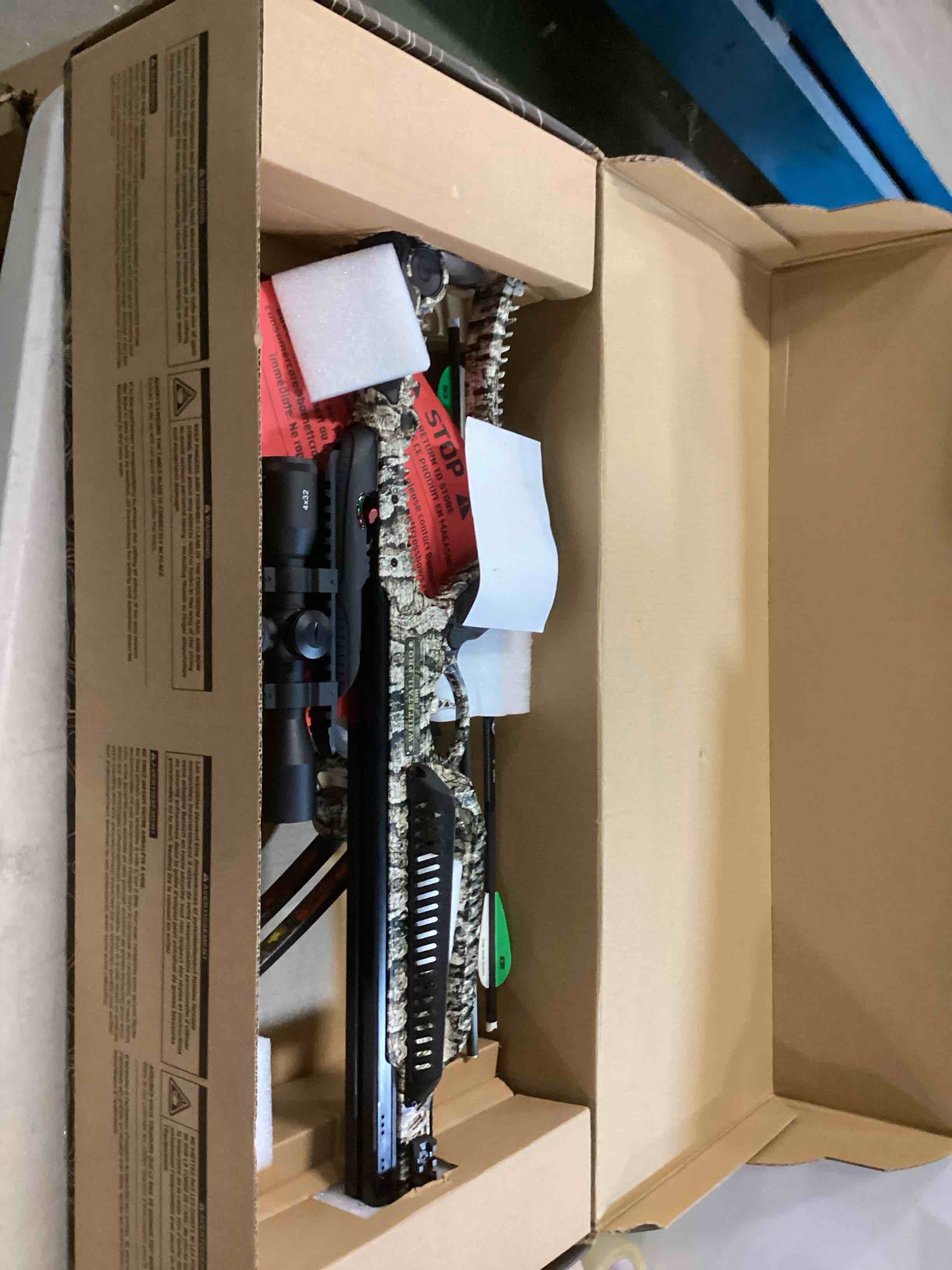 https://s3.amazonaws.com/lotting-images-prod/bidfta/RED6120953_1711110847198.jpeg
