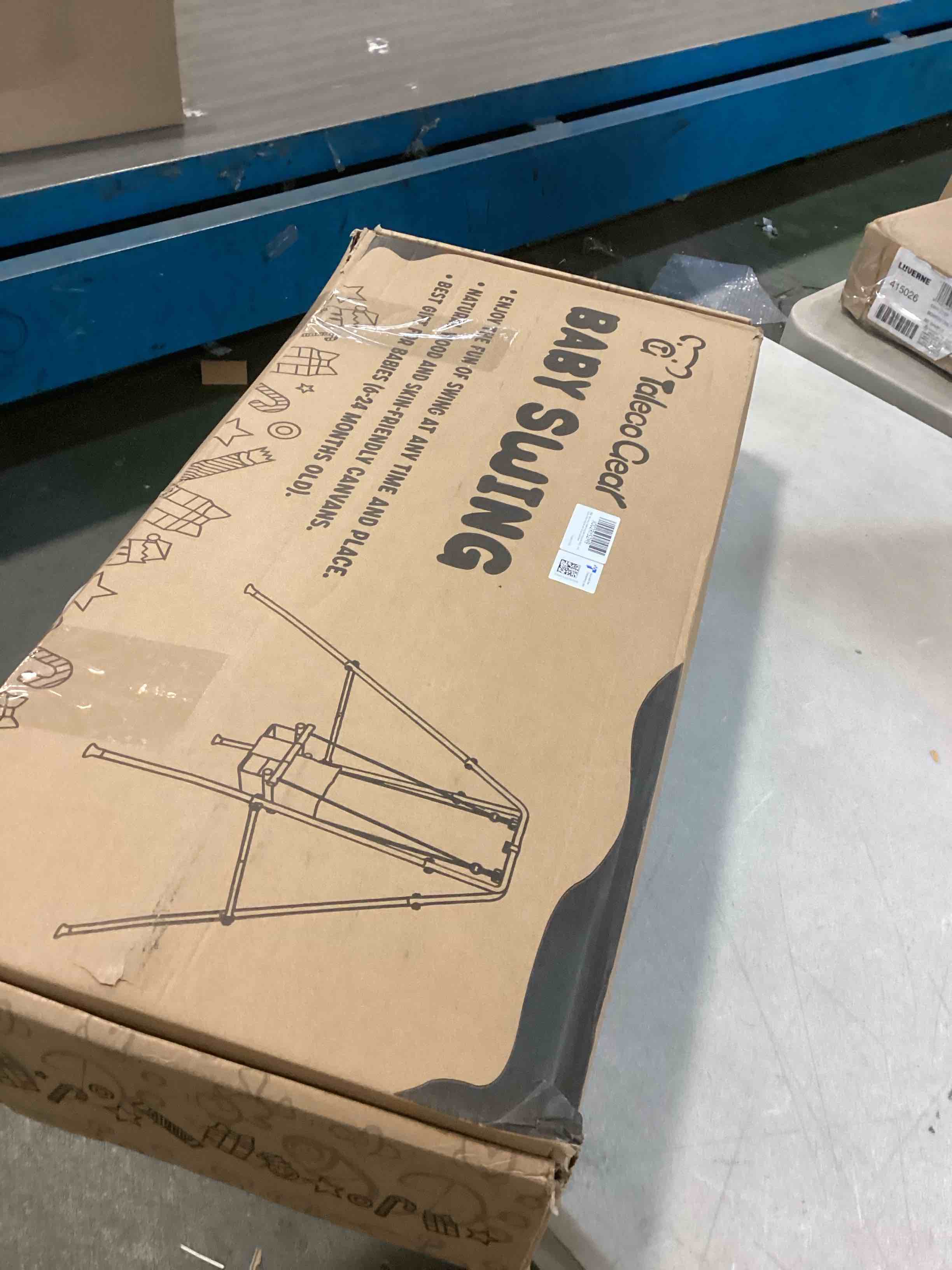 https://s3.amazonaws.com/lotting-images-prod/bidfta/RED6121013_1711119104643.jpeg
