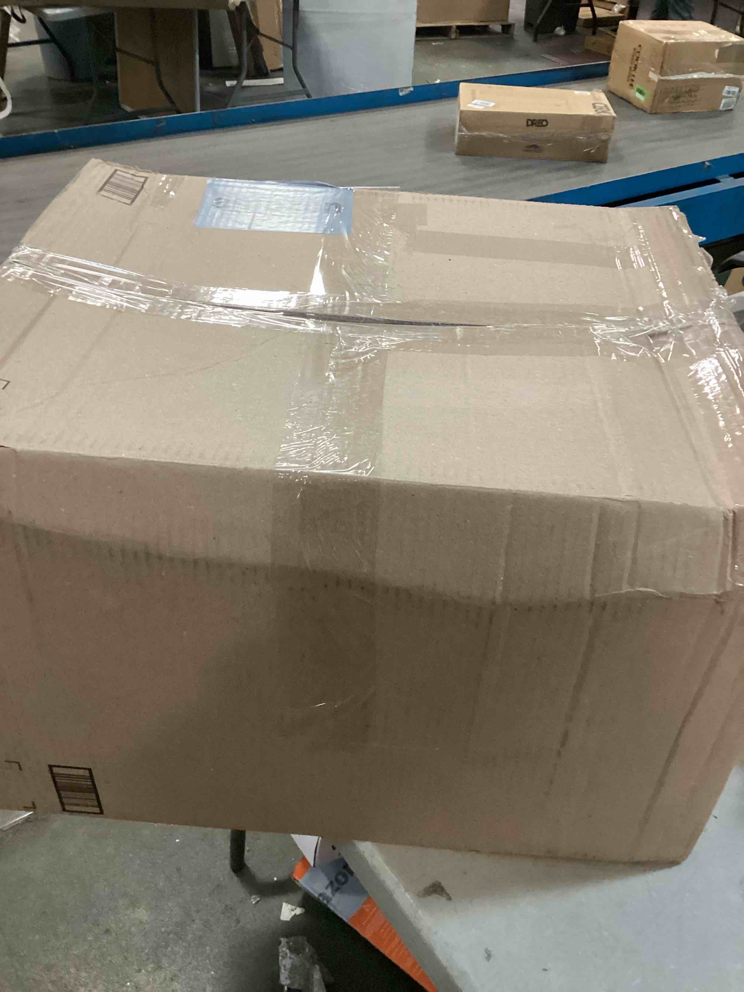 https://s3.amazonaws.com/lotting-images-prod/bidfta/RED6121029_1711120924849.jpeg