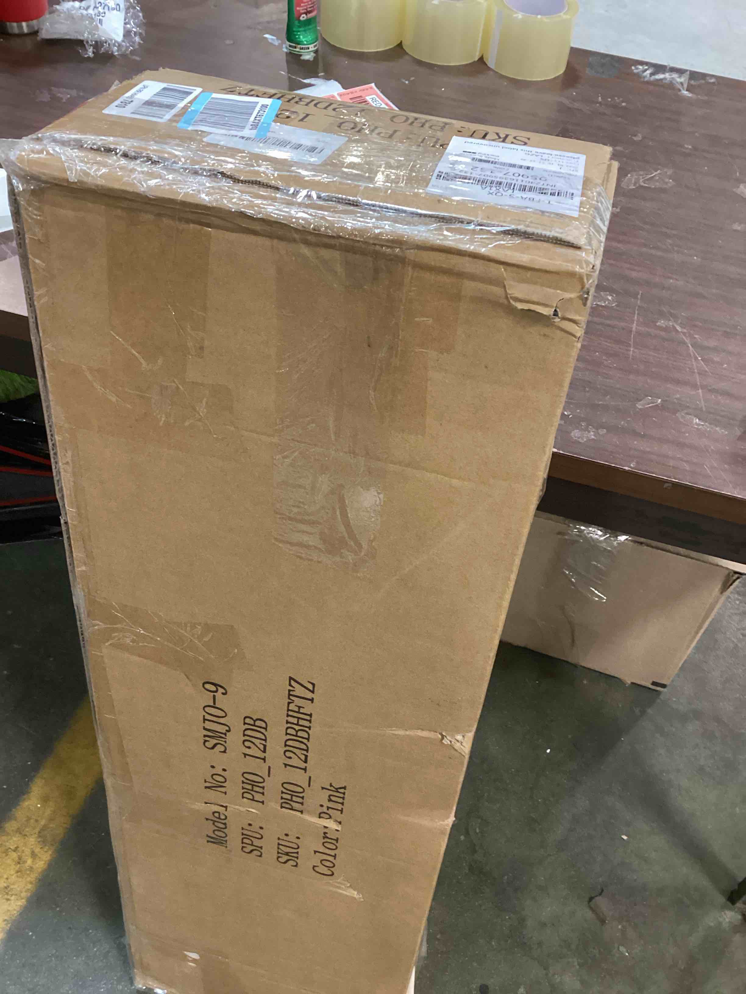https://s3.amazonaws.com/lotting-images-prod/bidfta/RED6121810_1711540050711.jpeg