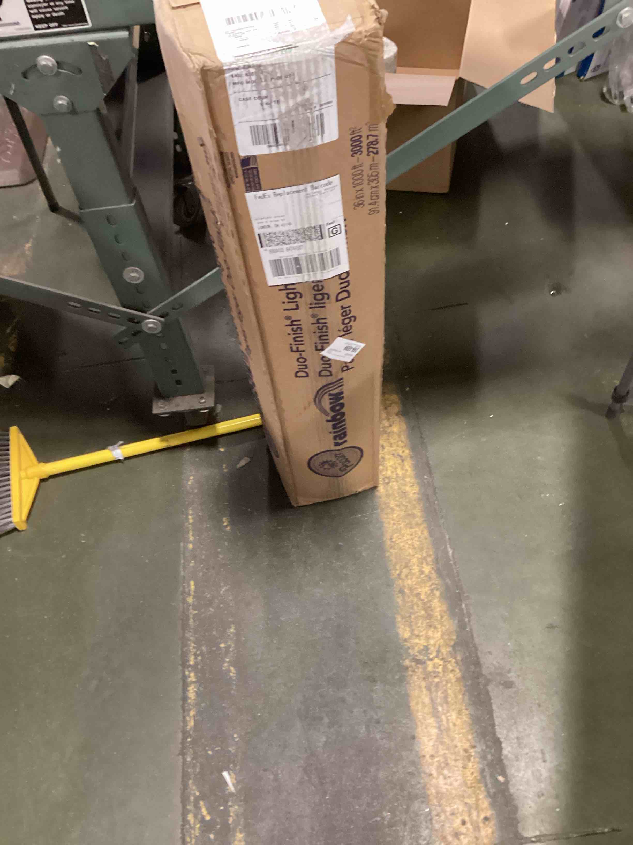 https://s3.amazonaws.com/lotting-images-prod/bidfta/RED6122802_1709822323041.jpeg