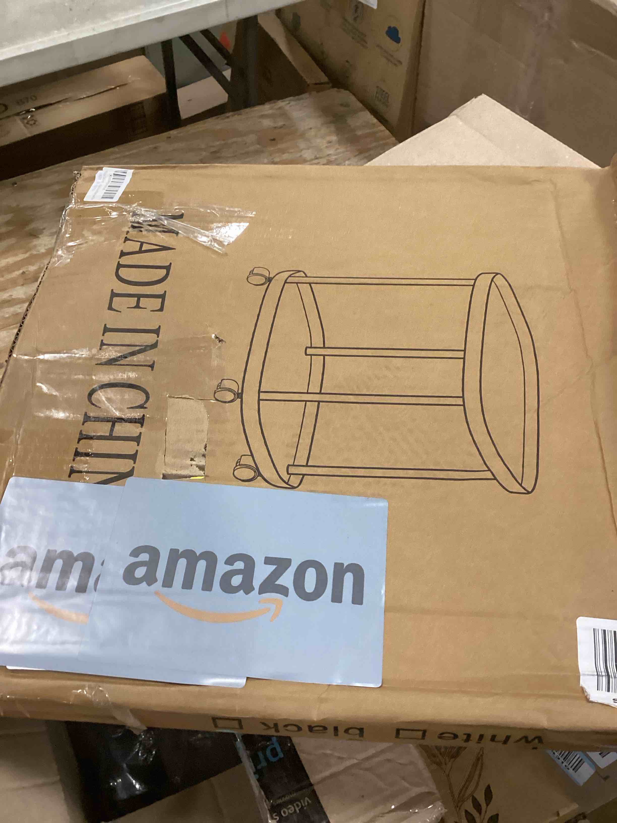 https://s3.amazonaws.com/lotting-images-prod/bidfta/RED6123733_1709924450623.jpeg