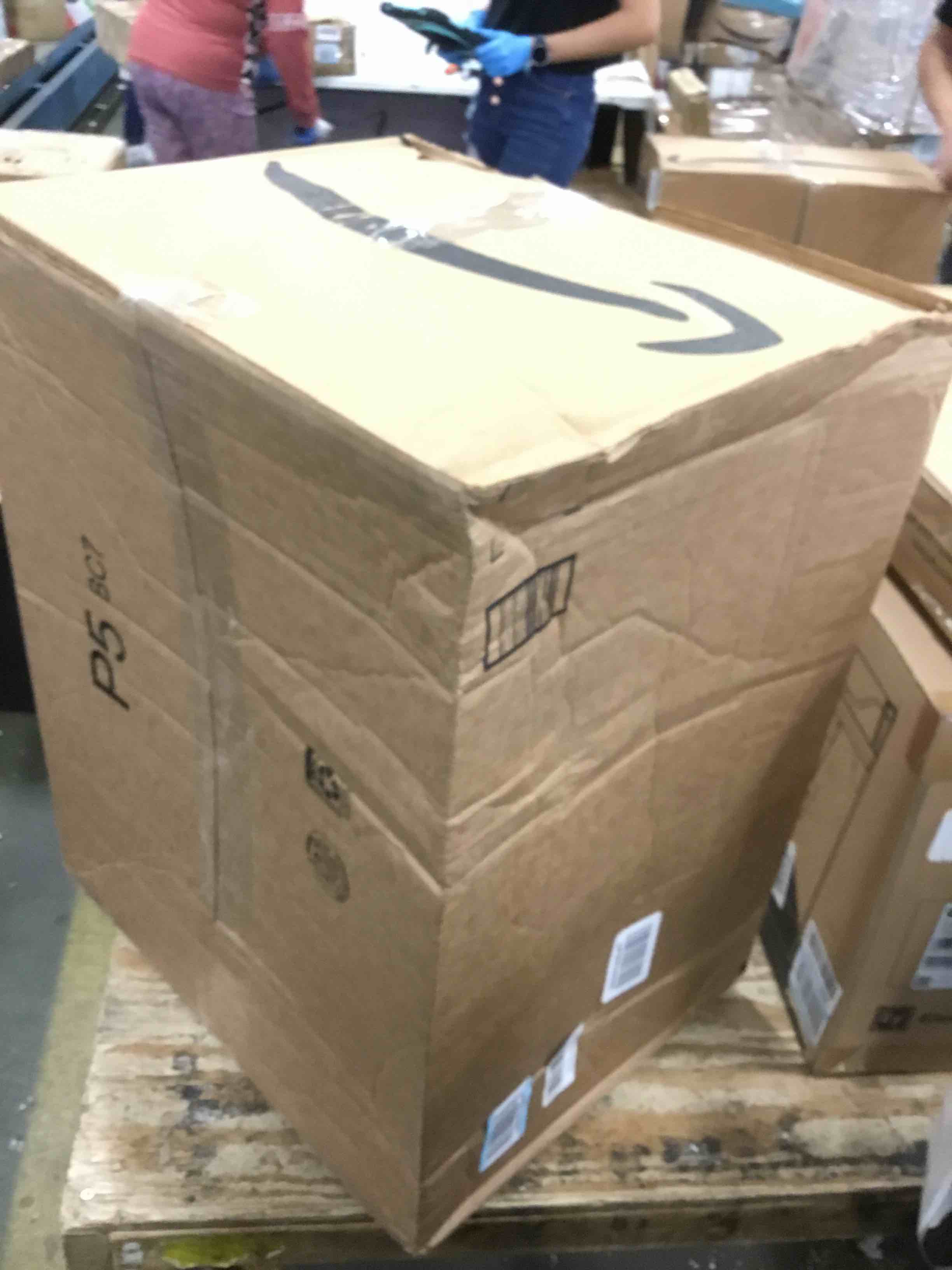 https://s3.amazonaws.com/lotting-images-prod/bidfta/RED6124802_1710524663608.jpeg