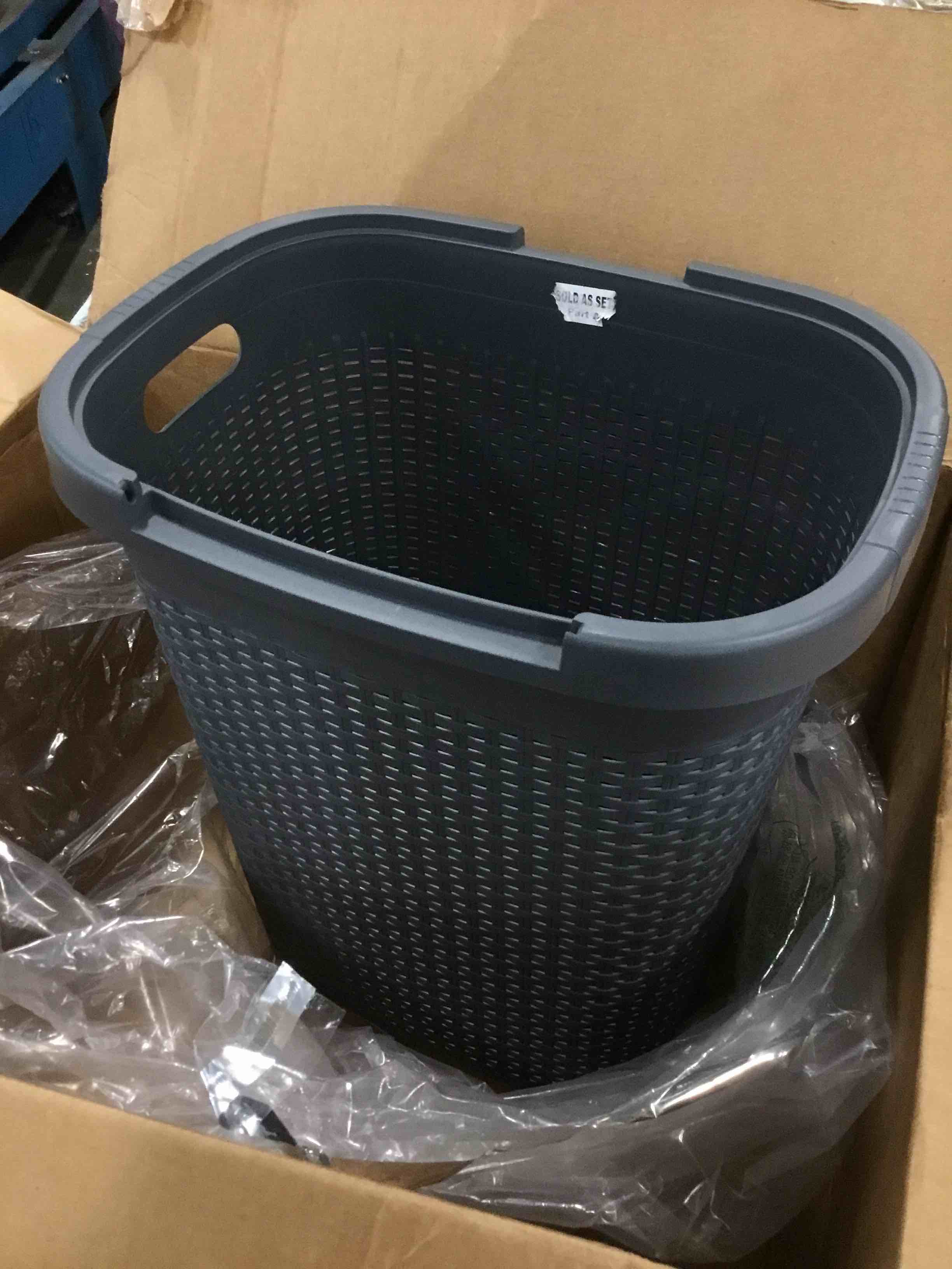 https://s3.amazonaws.com/lotting-images-prod/bidfta/RED6124802_1710524711078.jpeg