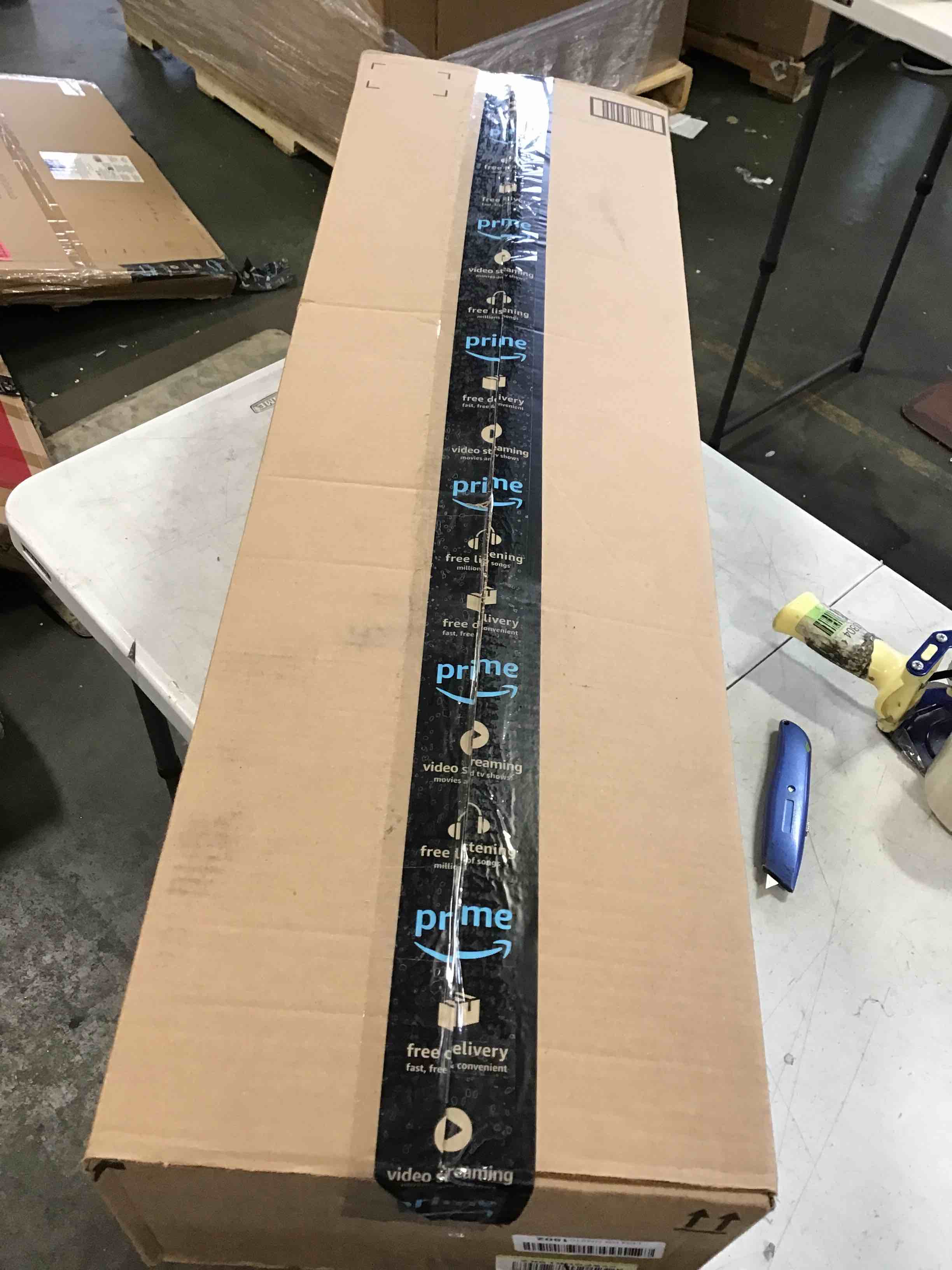 https://s3.amazonaws.com/lotting-images-prod/bidfta/RED6126695_1710771882065.jpeg