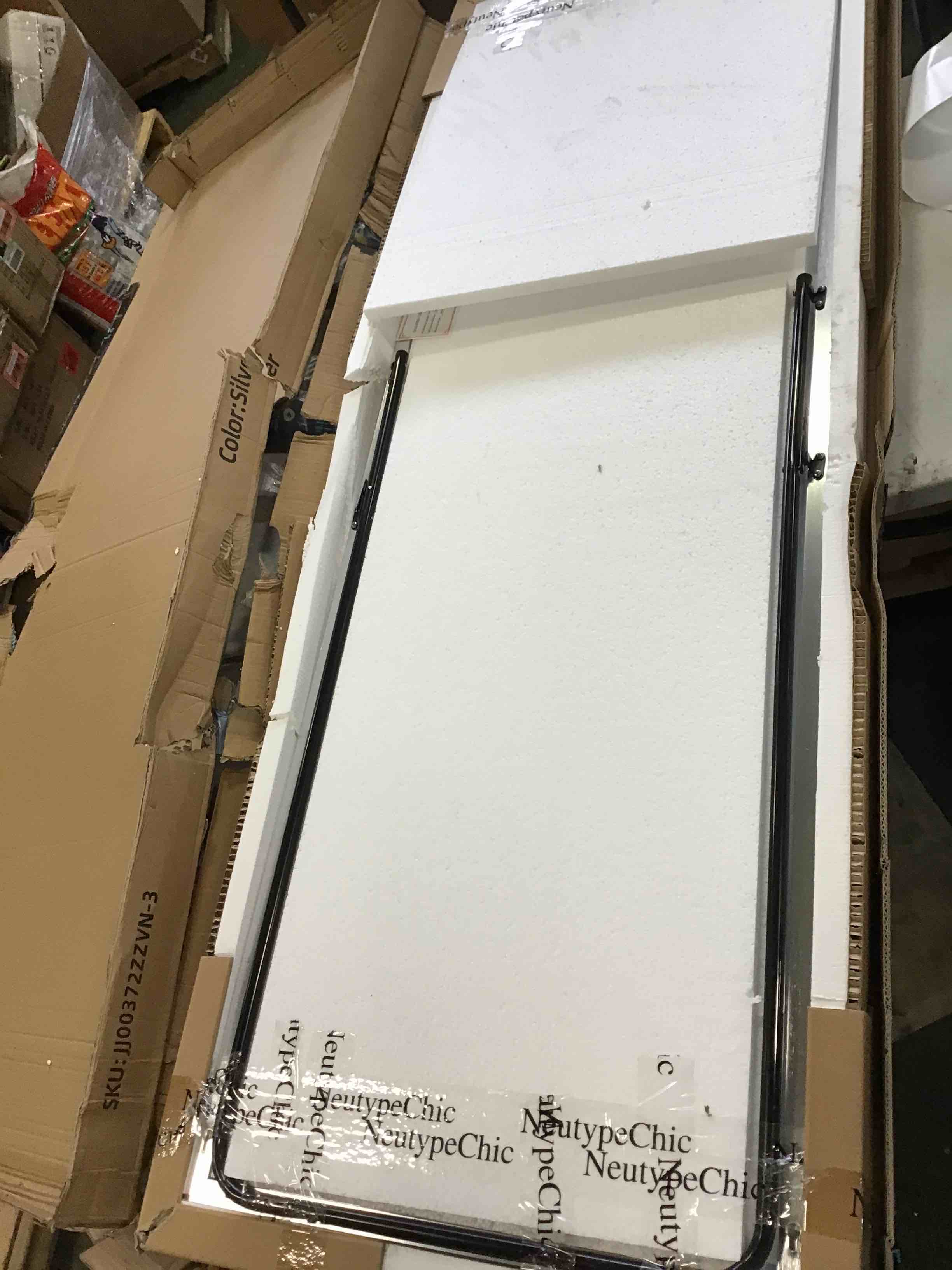 https://s3.amazonaws.com/lotting-images-prod/bidfta/RED6126716_1710777447761.jpeg