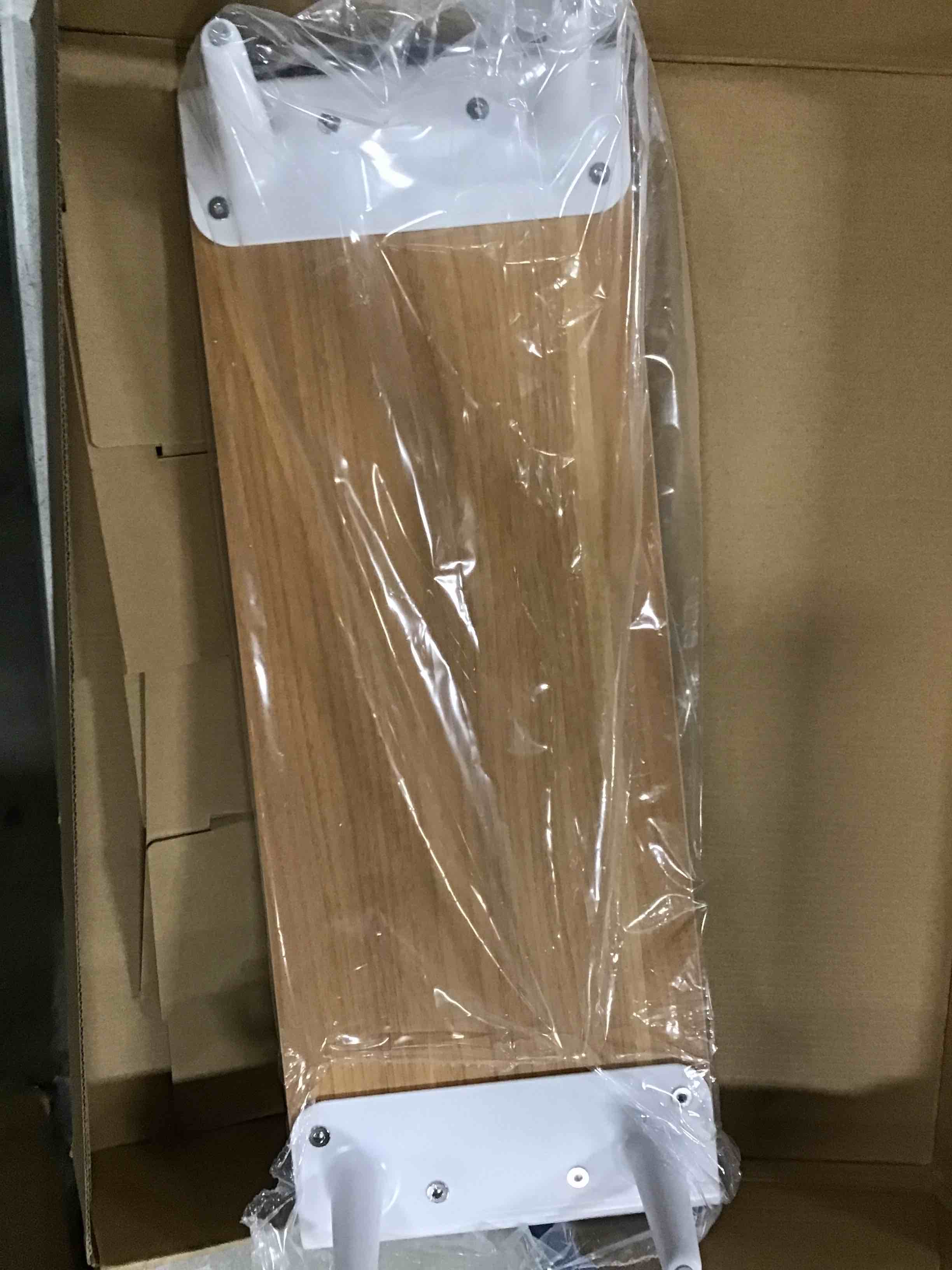 https://s3.amazonaws.com/lotting-images-prod/bidfta/RED6126930_1721694625391.jpeg