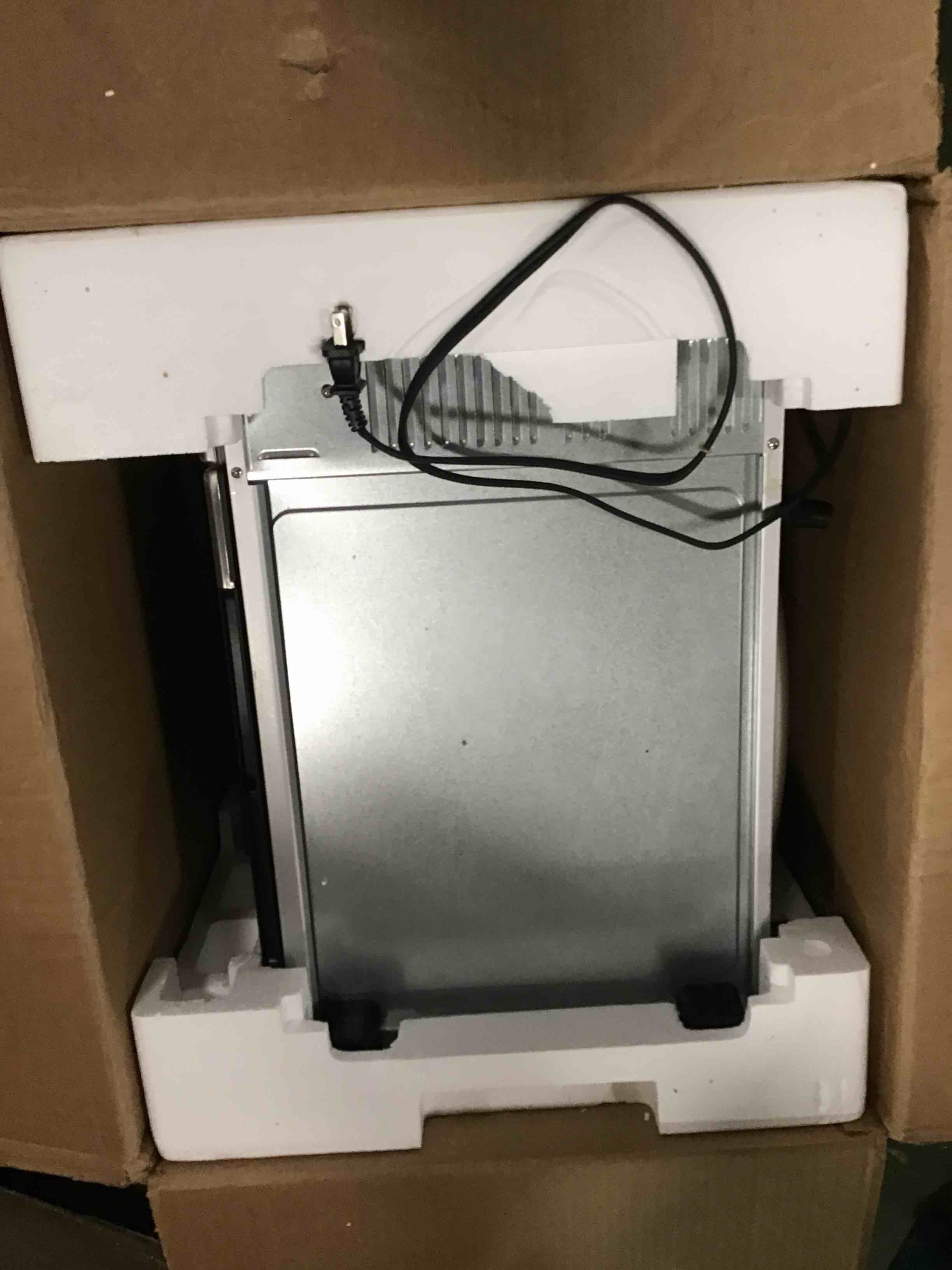https://s3.amazonaws.com/lotting-images-prod/bidfta/RED6126947_1721699397753.jpeg