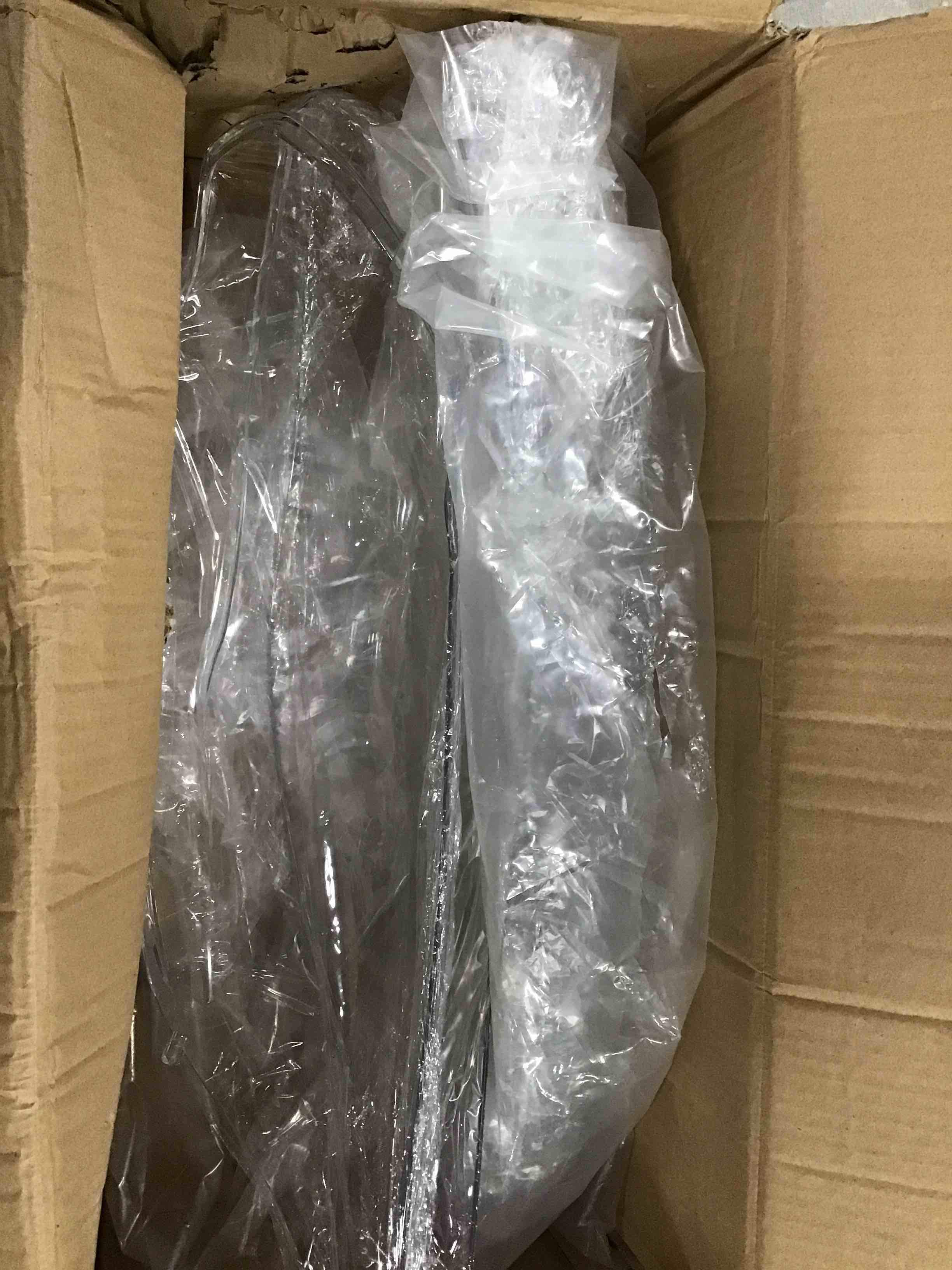 https://s3.amazonaws.com/lotting-images-prod/bidfta/RED6127007_1721709250613.jpeg