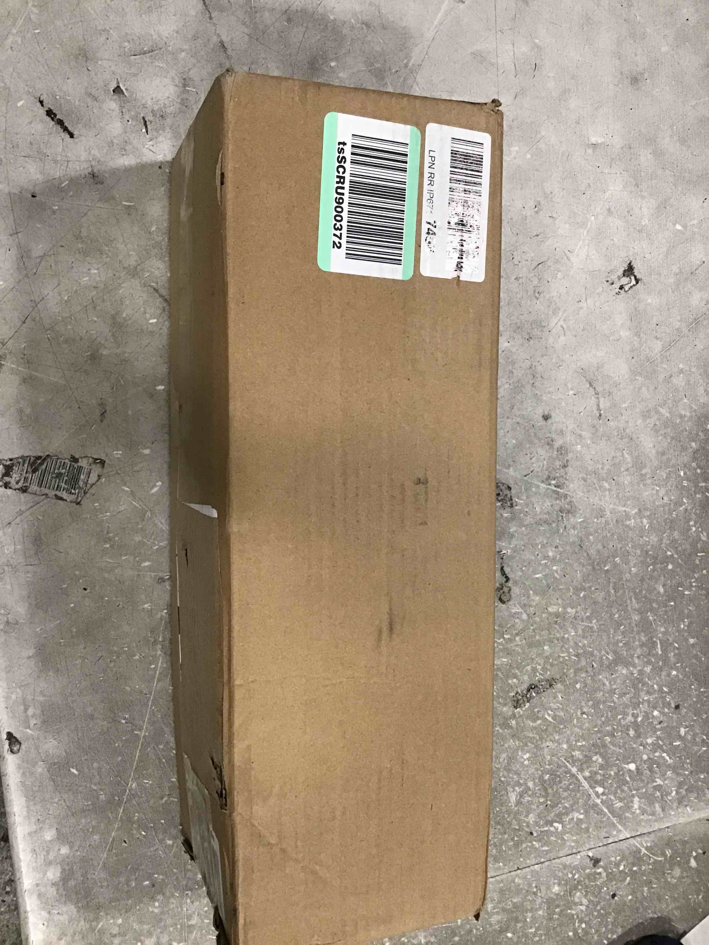 https://s3.amazonaws.com/lotting-images-prod/bidfta/RED6127018_1721710660456.jpeg