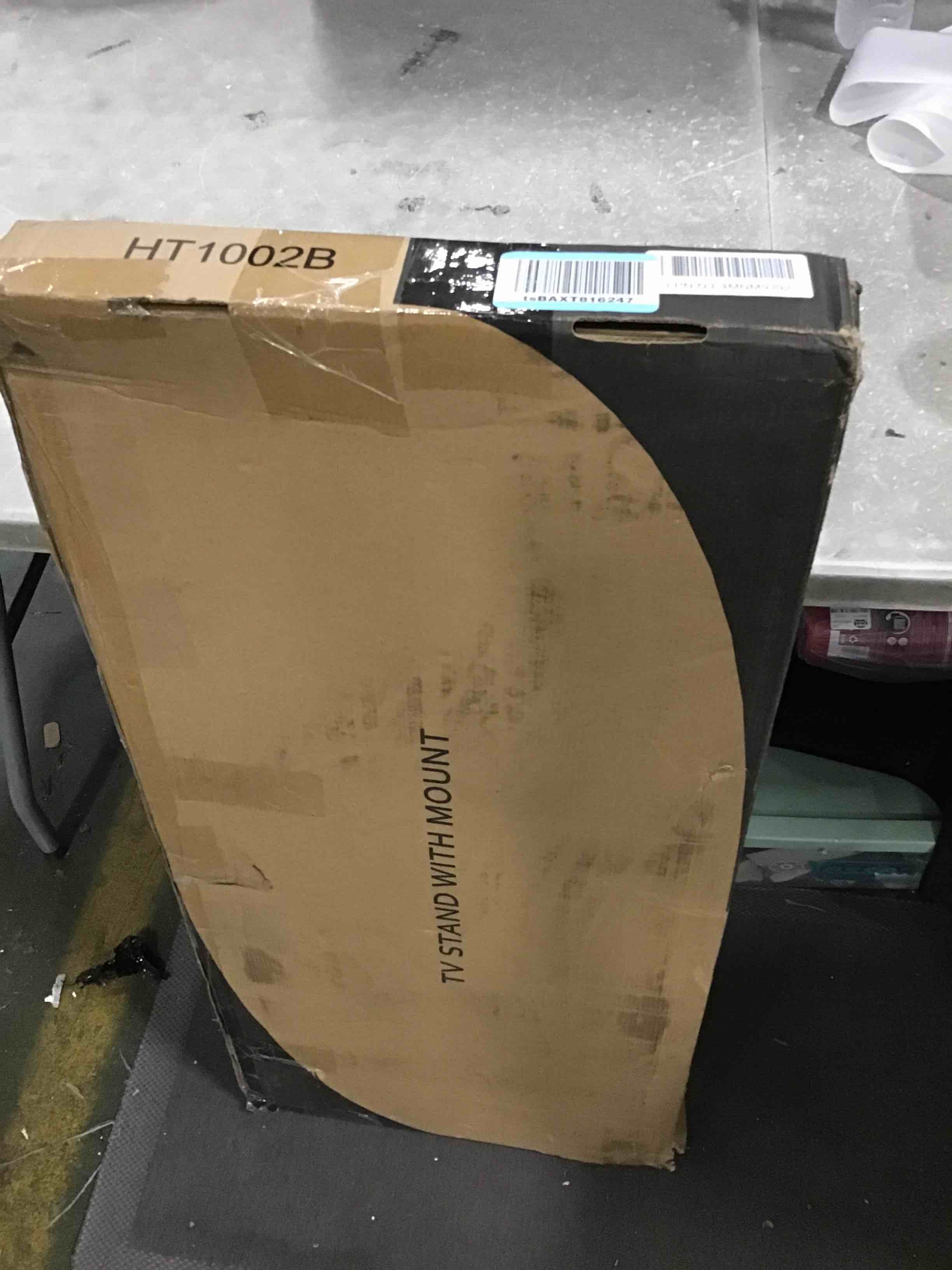 https://s3.amazonaws.com/lotting-images-prod/bidfta/RED6127161_1721792433985.jpeg