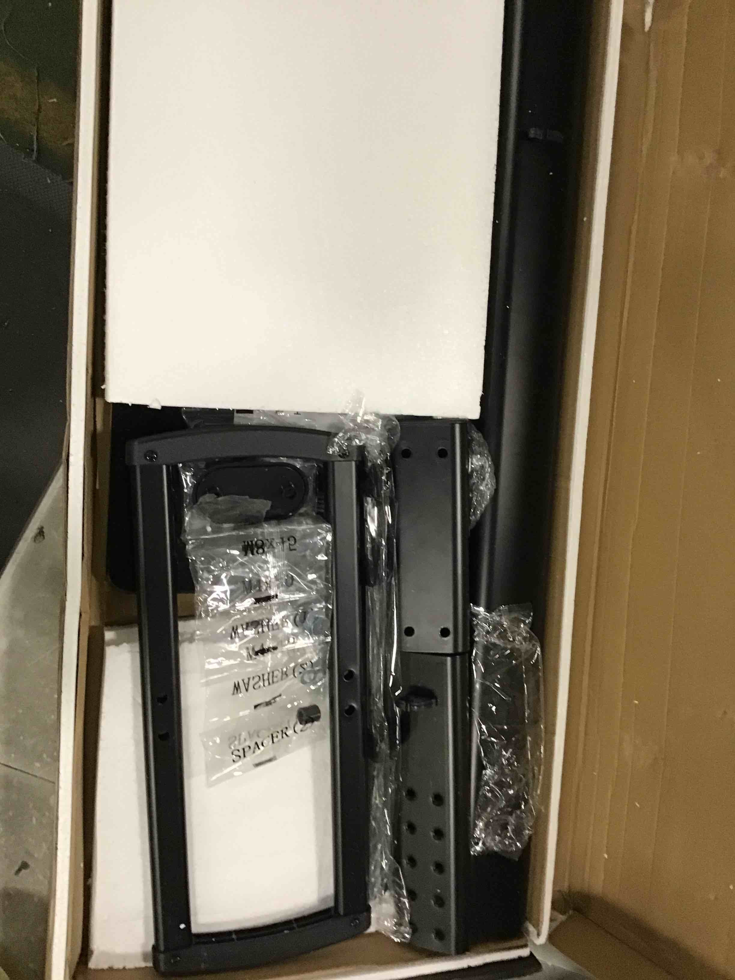 https://s3.amazonaws.com/lotting-images-prod/bidfta/RED6127161_1721792484389.jpeg