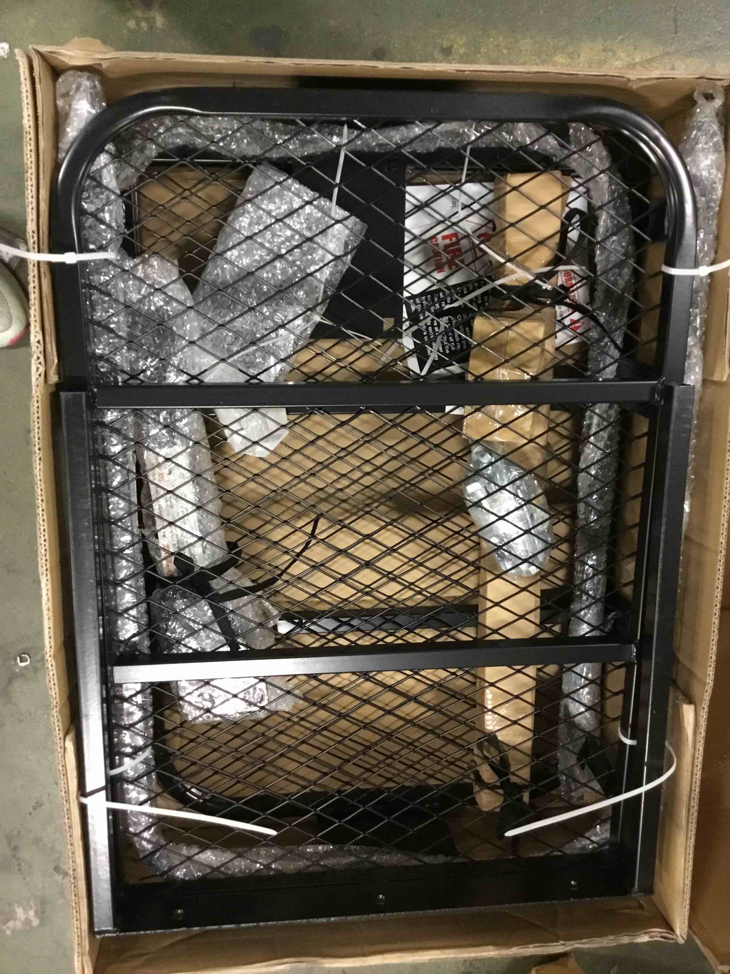 https://s3.amazonaws.com/lotting-images-prod/bidfta/RED6127552_1721873204390.jpeg