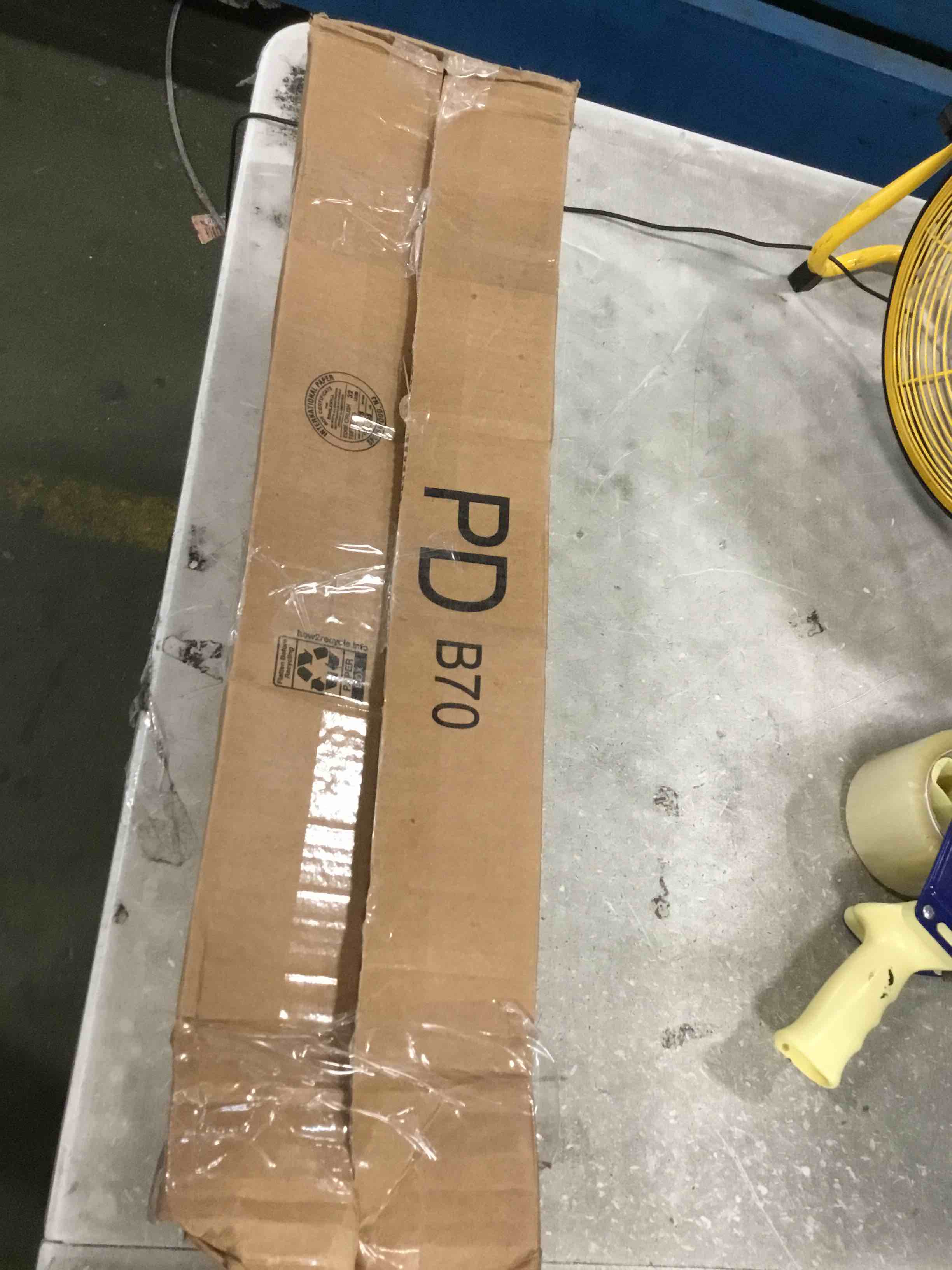 https://s3.amazonaws.com/lotting-images-prod/bidfta/RED6127637_1721944599265.jpeg