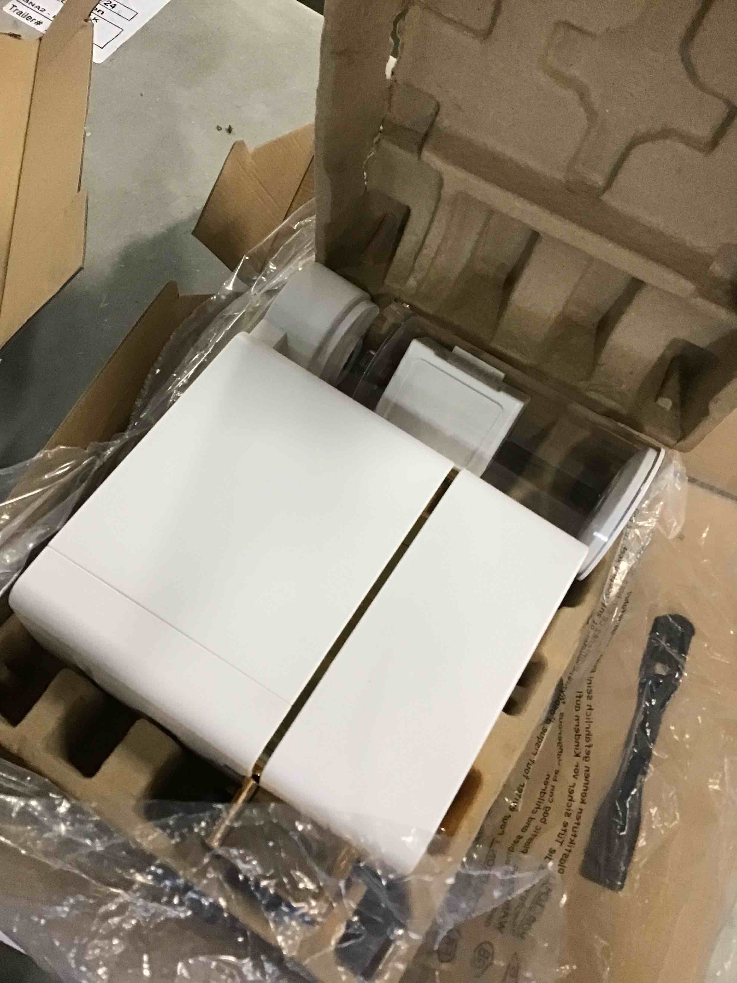 https://s3.amazonaws.com/lotting-images-prod/bidfta/RED6128138_1709909018618.jpeg
