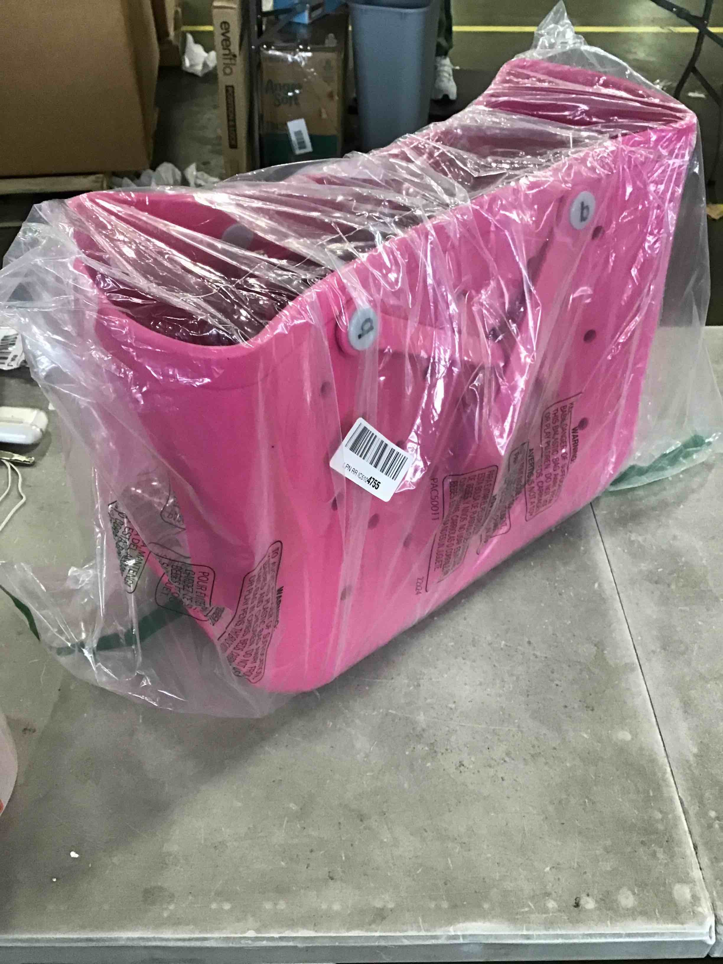 https://s3.amazonaws.com/lotting-images-prod/bidfta/RED6128172_1709914226986.jpeg