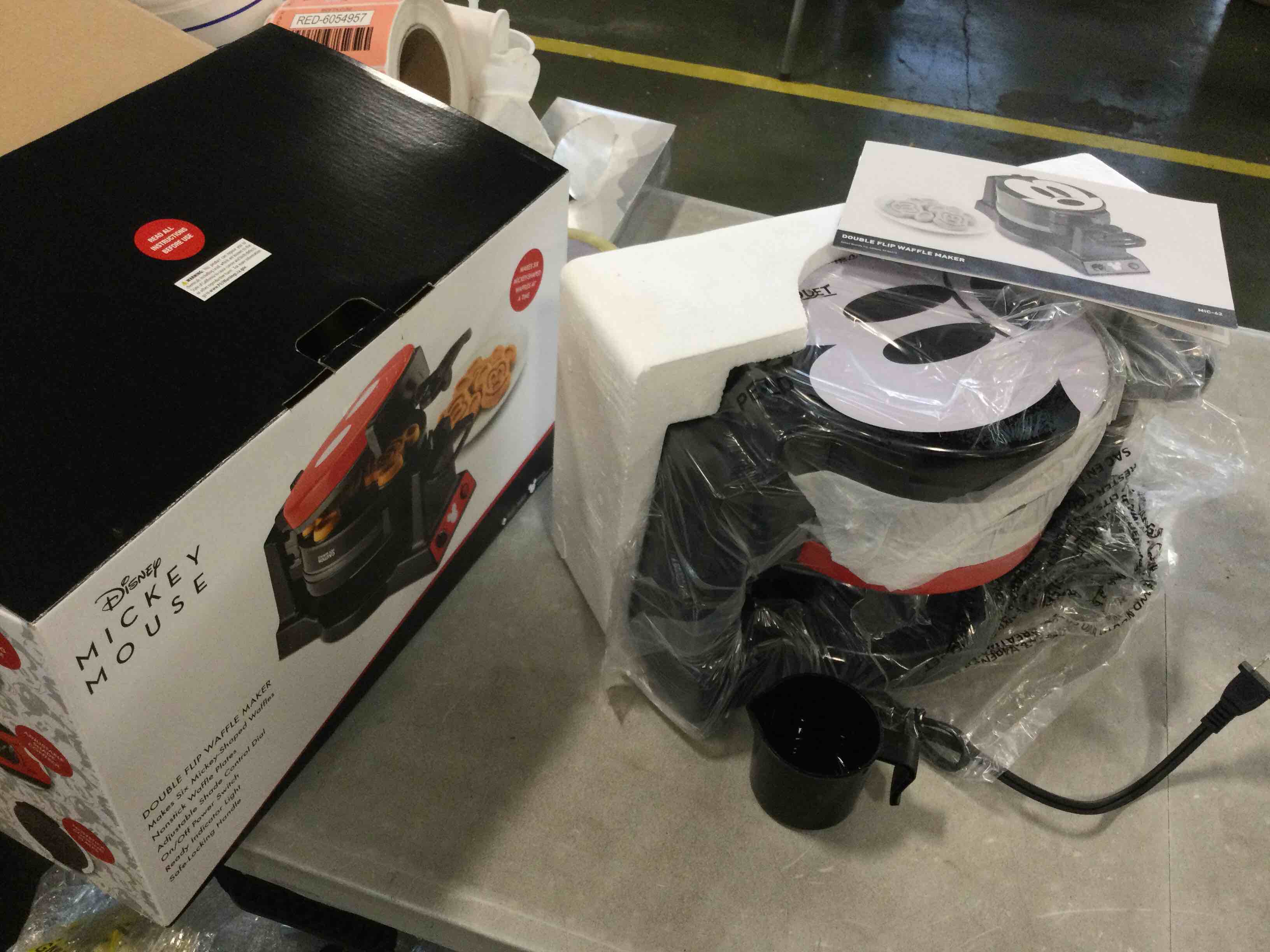 https://s3.amazonaws.com/lotting-images-prod/bidfta/RED6128660_1710850121115.jpeg