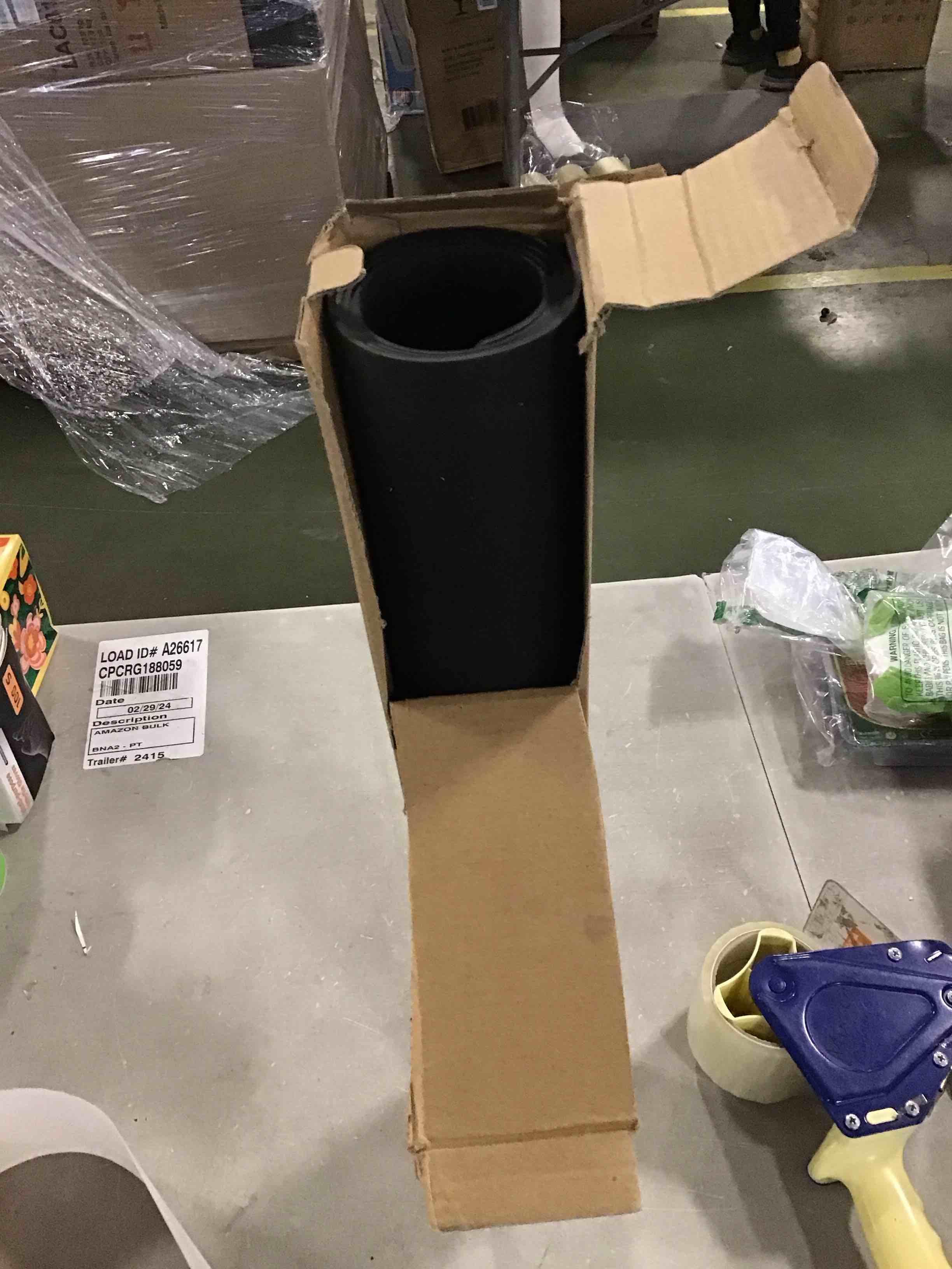 https://s3.amazonaws.com/lotting-images-prod/bidfta/RED6128773_1711110475823.jpeg
