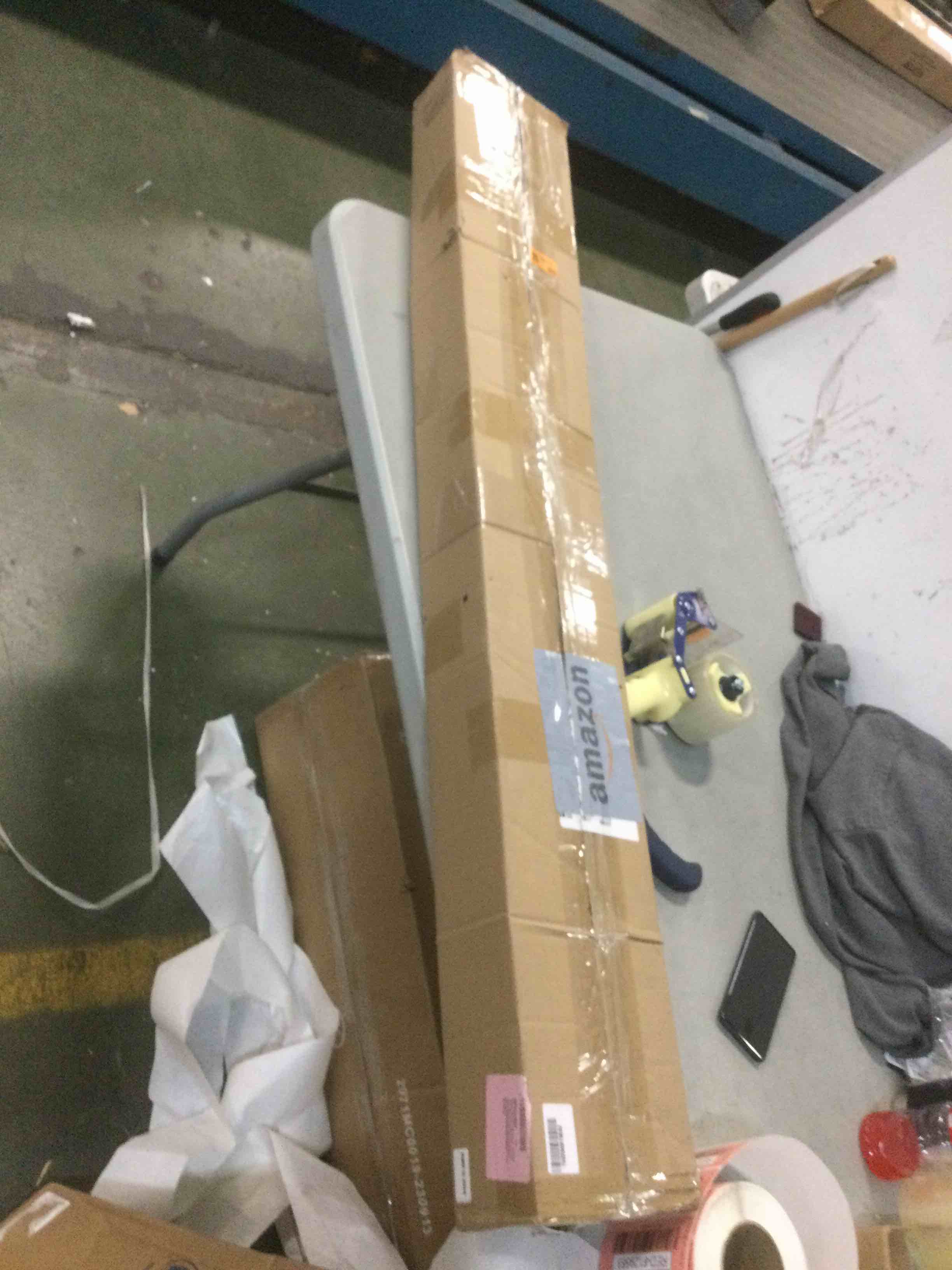 https://s3.amazonaws.com/lotting-images-prod/bidfta/RED6129561_1709139028894.jpeg