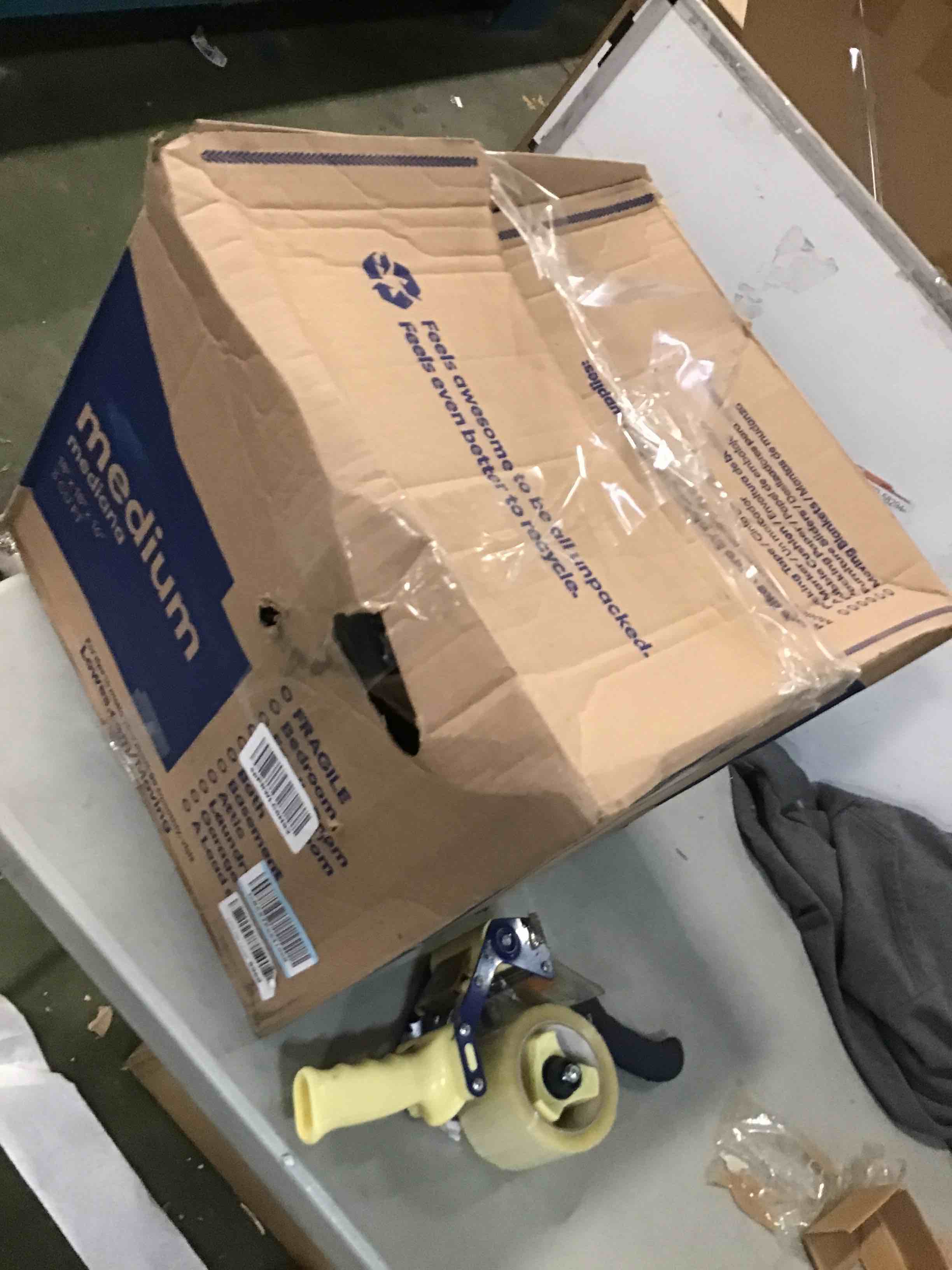 https://s3.amazonaws.com/lotting-images-prod/bidfta/RED6129641_1709147767958.jpeg