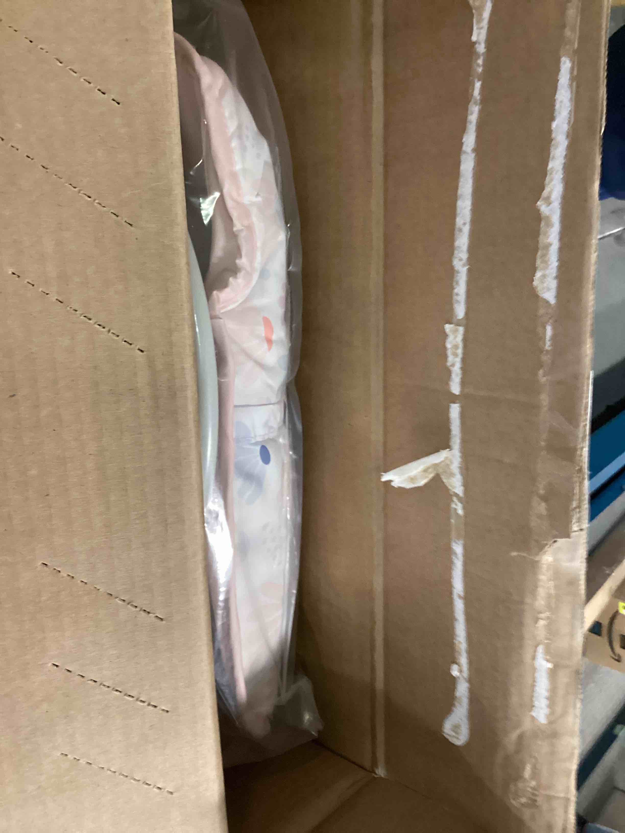 https://s3.amazonaws.com/lotting-images-prod/bidfta/RED6129791_1709215372508.jpeg