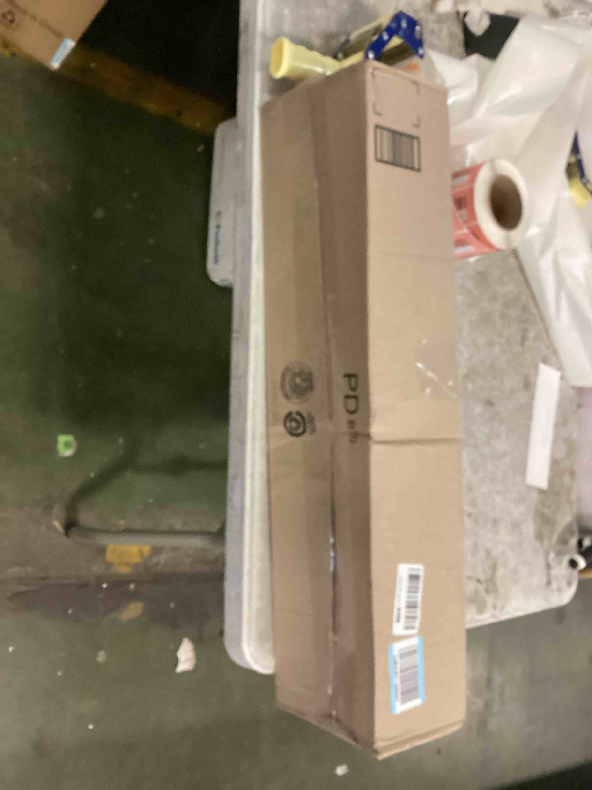 https://s3.amazonaws.com/lotting-images-prod/bidfta/RED6129885_1709221932009.jpeg