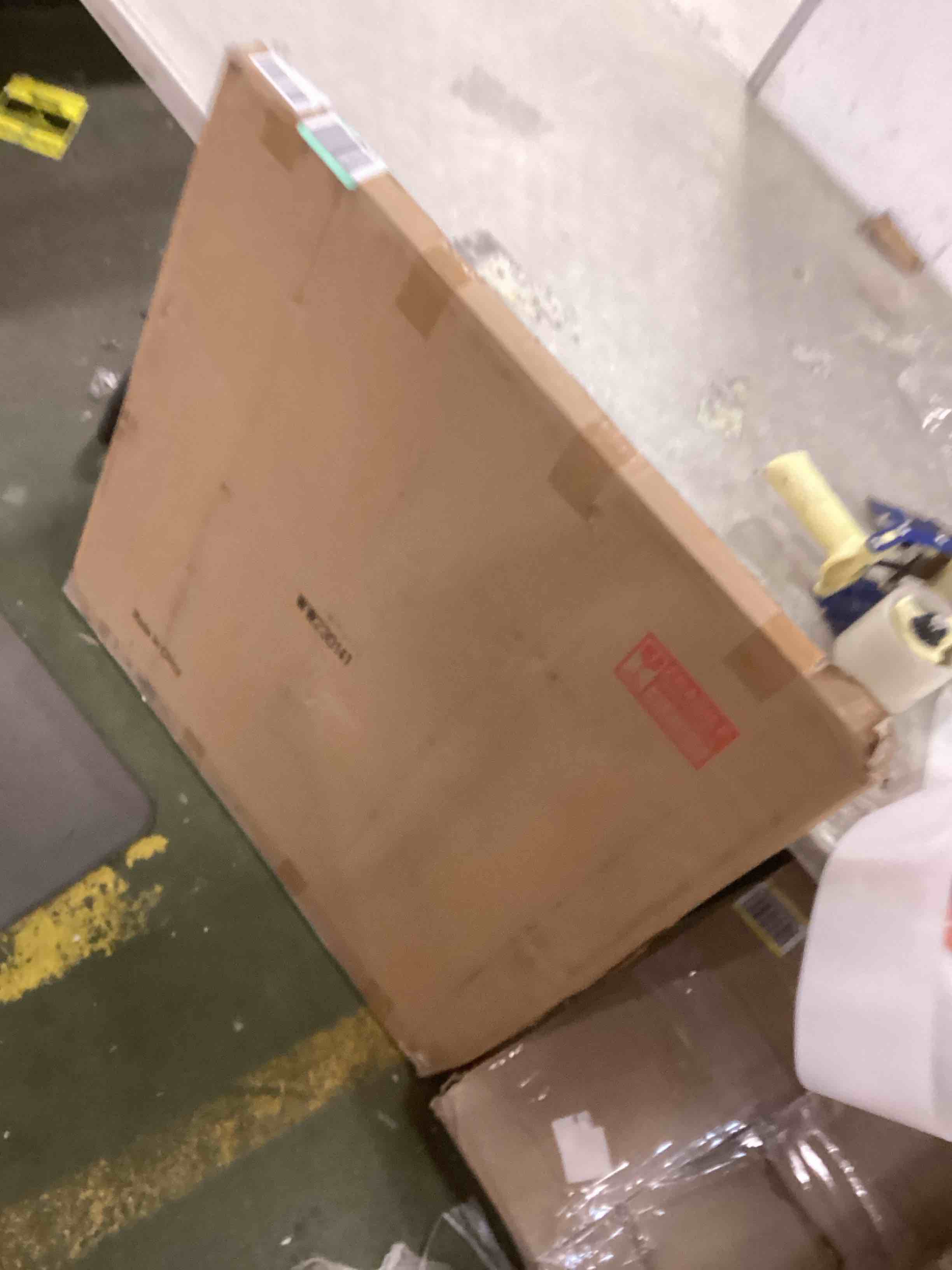 https://s3.amazonaws.com/lotting-images-prod/bidfta/RED6130302_1709311303480.jpeg