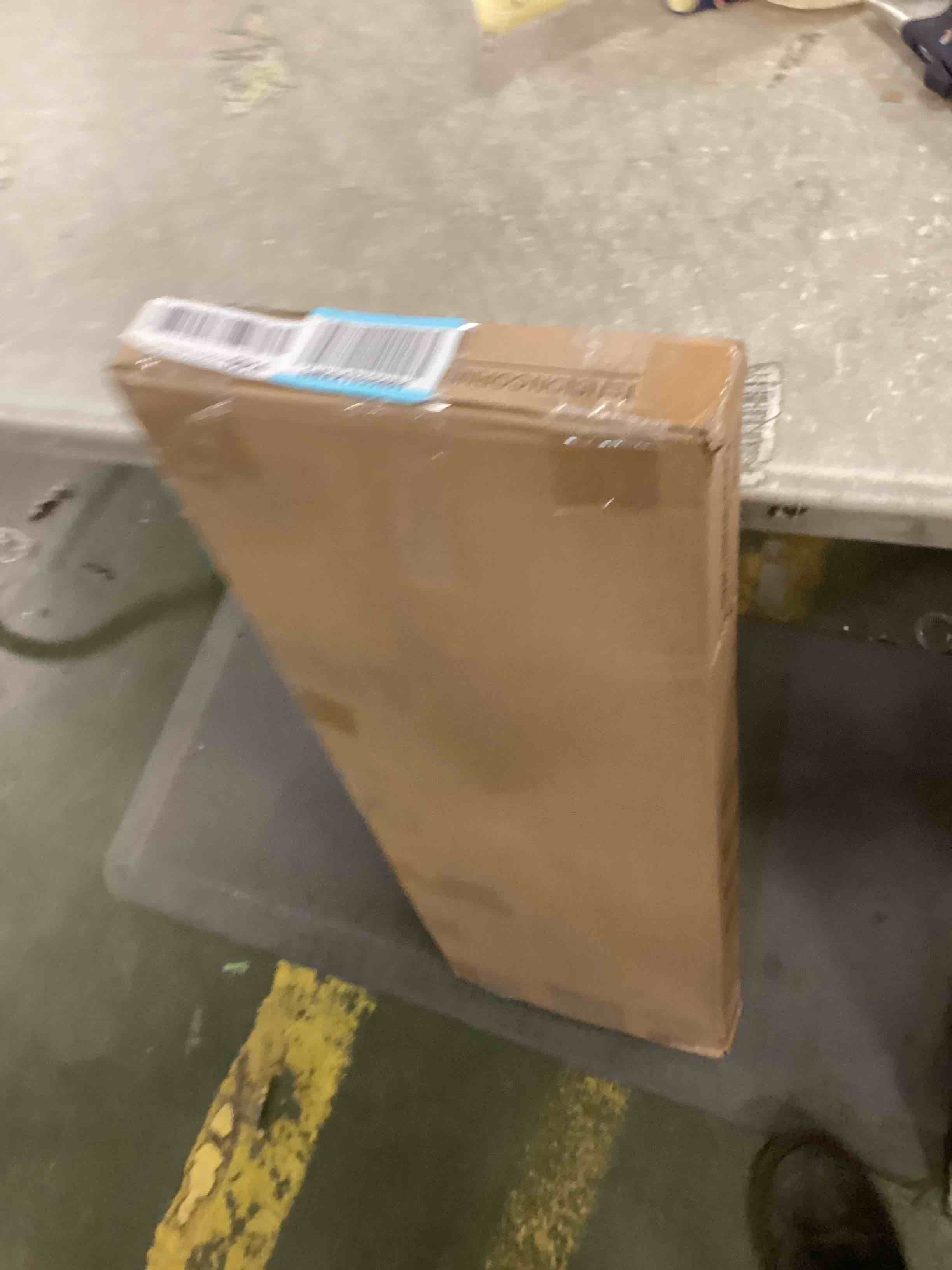 https://s3.amazonaws.com/lotting-images-prod/bidfta/RED6130367_1709322496564.jpeg