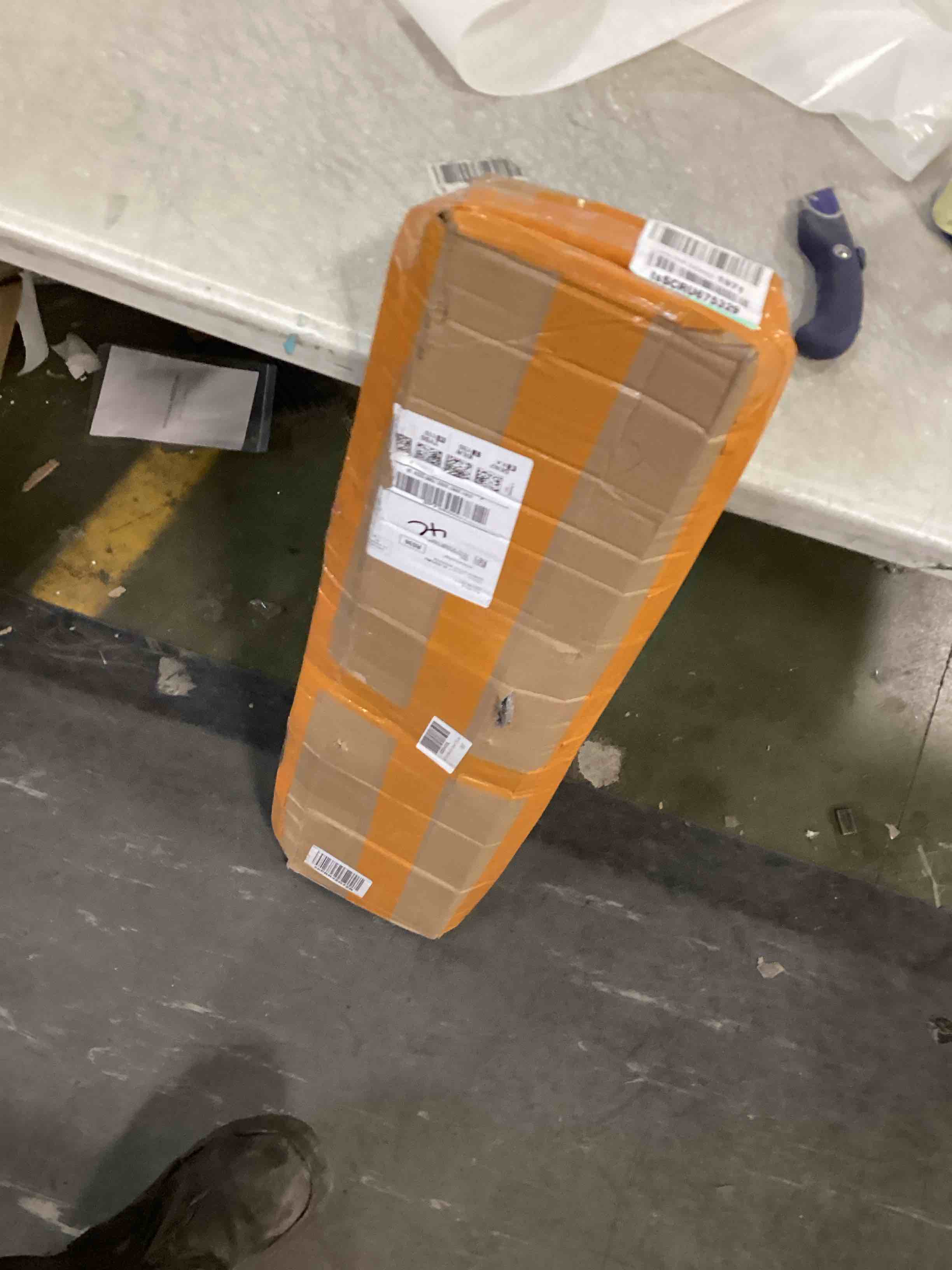 https://s3.amazonaws.com/lotting-images-prod/bidfta/RED6130551_1709397967512.jpeg