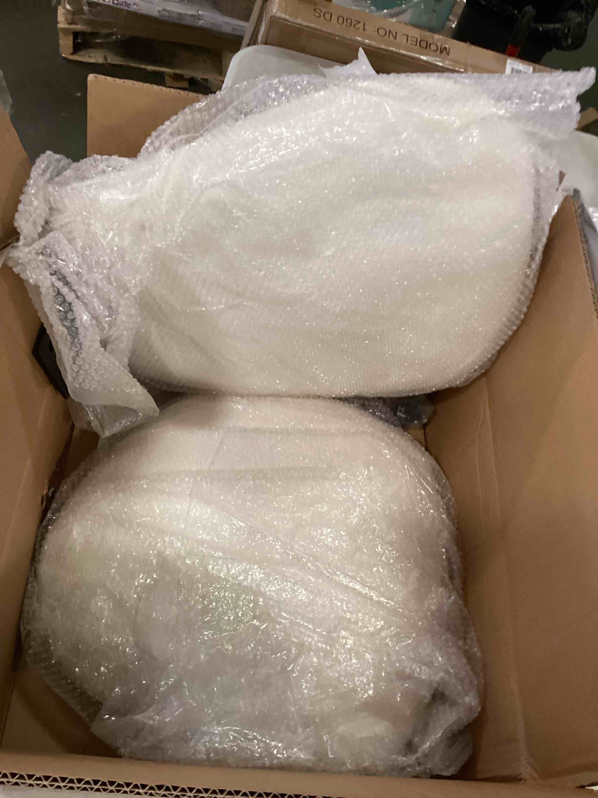 https://s3.amazonaws.com/lotting-images-prod/bidfta/RED6130598_1709404315954.jpeg