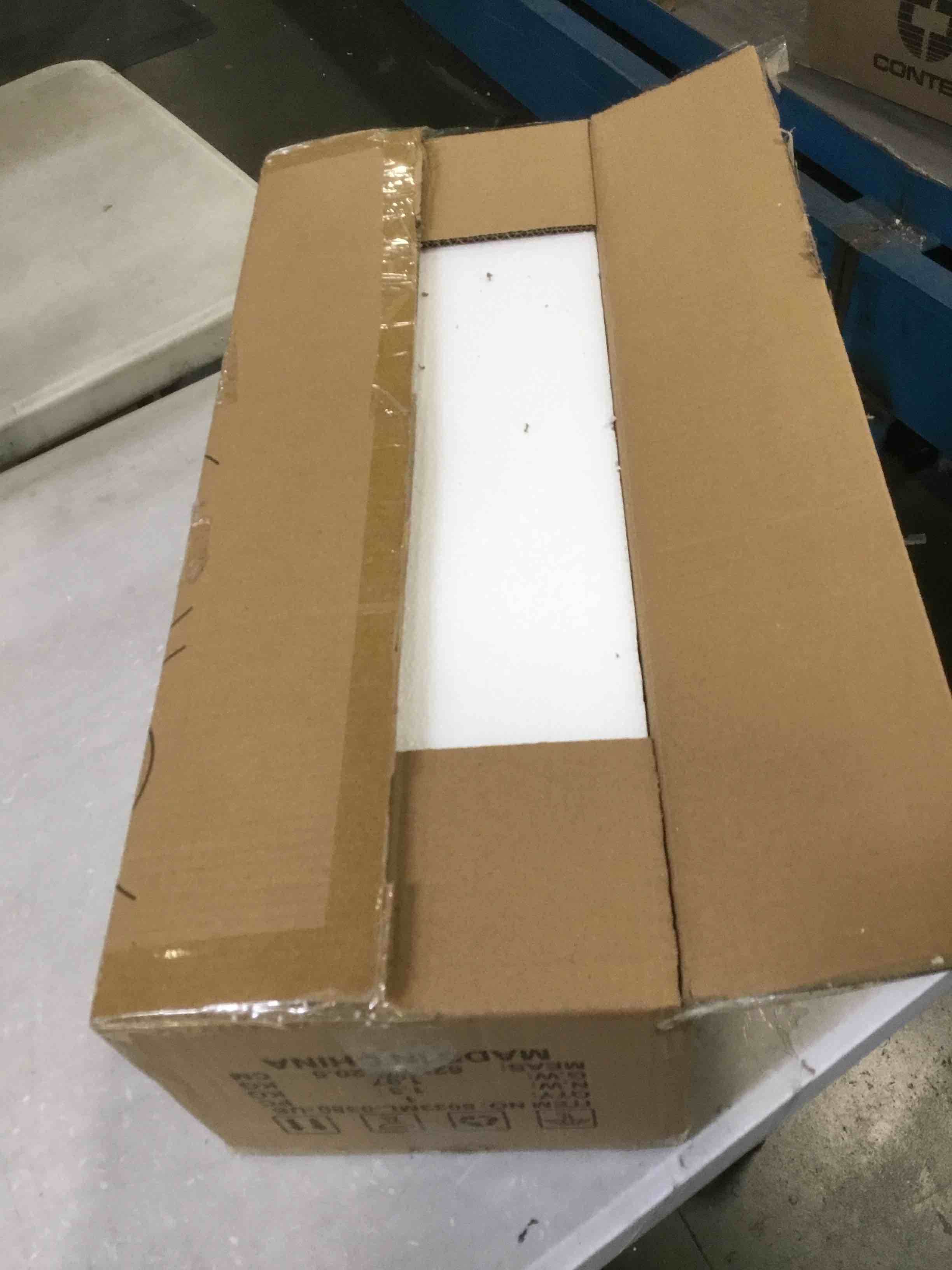 https://s3.amazonaws.com/lotting-images-prod/bidfta/RED6130816_1709576060050.jpeg