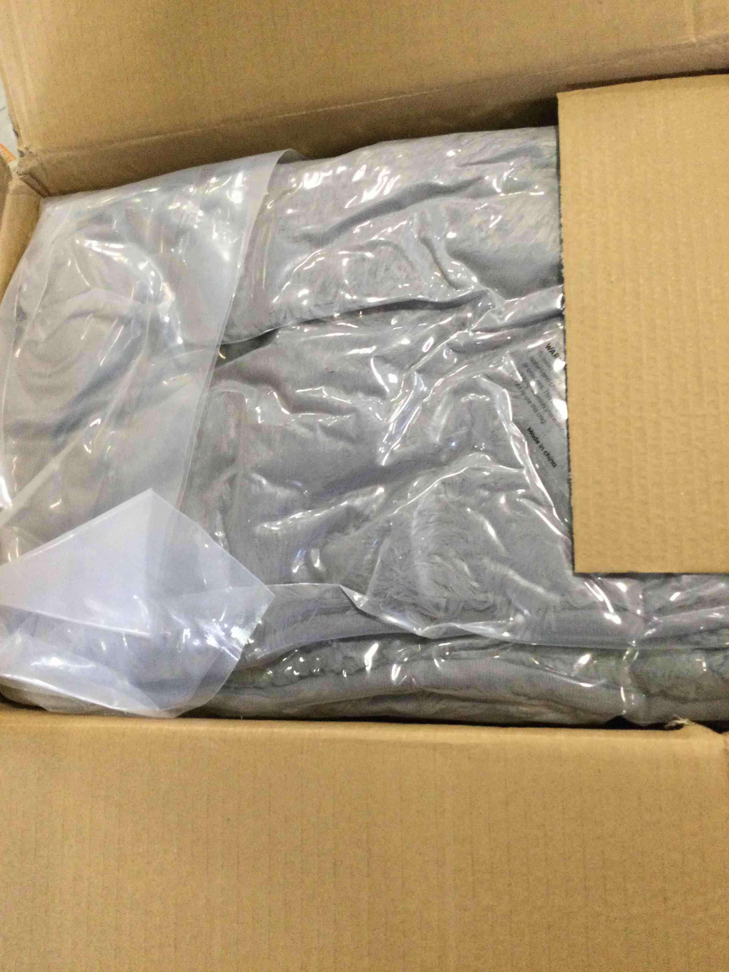https://s3.amazonaws.com/lotting-images-prod/bidfta/RED6131175_1709151555222.jpeg