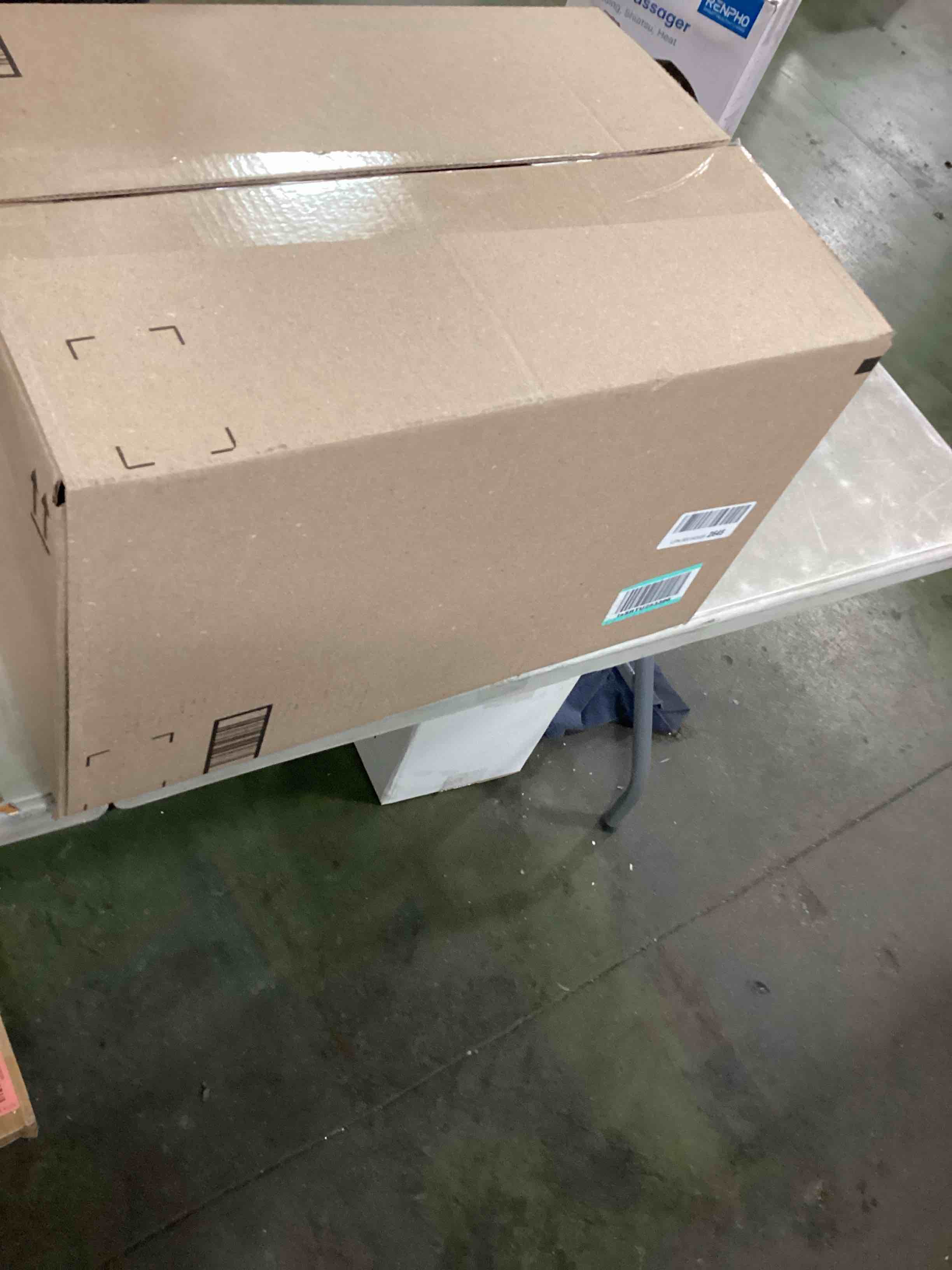 https://s3.amazonaws.com/lotting-images-prod/bidfta/RED6132792_1709648862248.jpeg