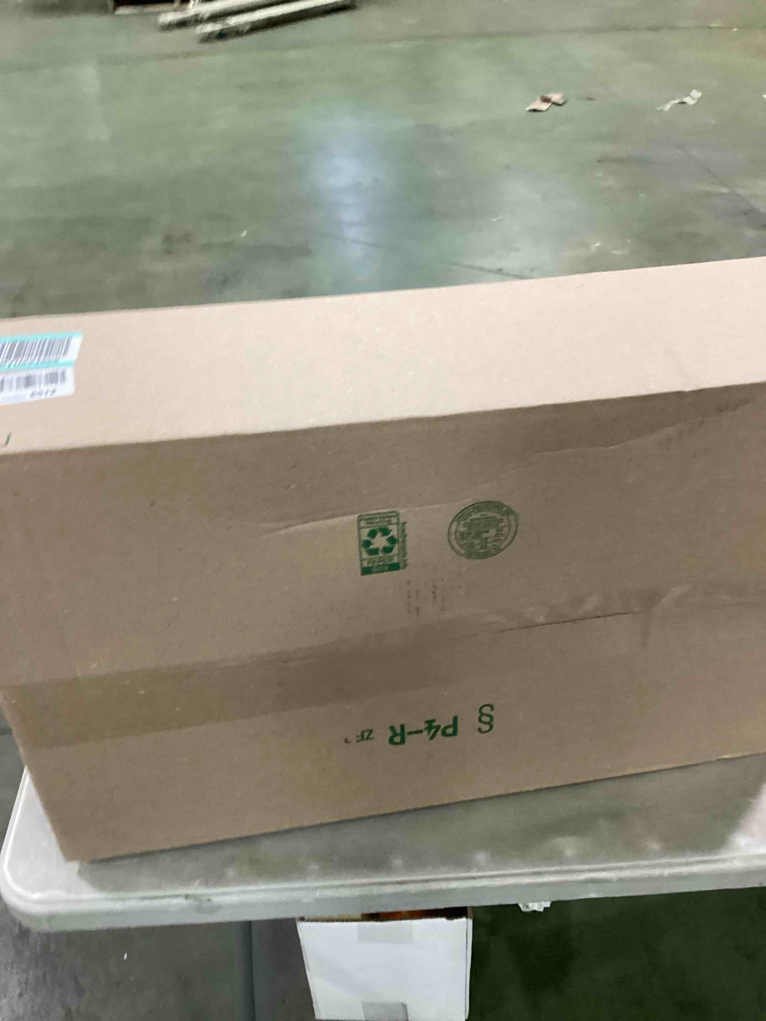 https://s3.amazonaws.com/lotting-images-prod/bidfta/RED6132817_1709653811125.jpeg